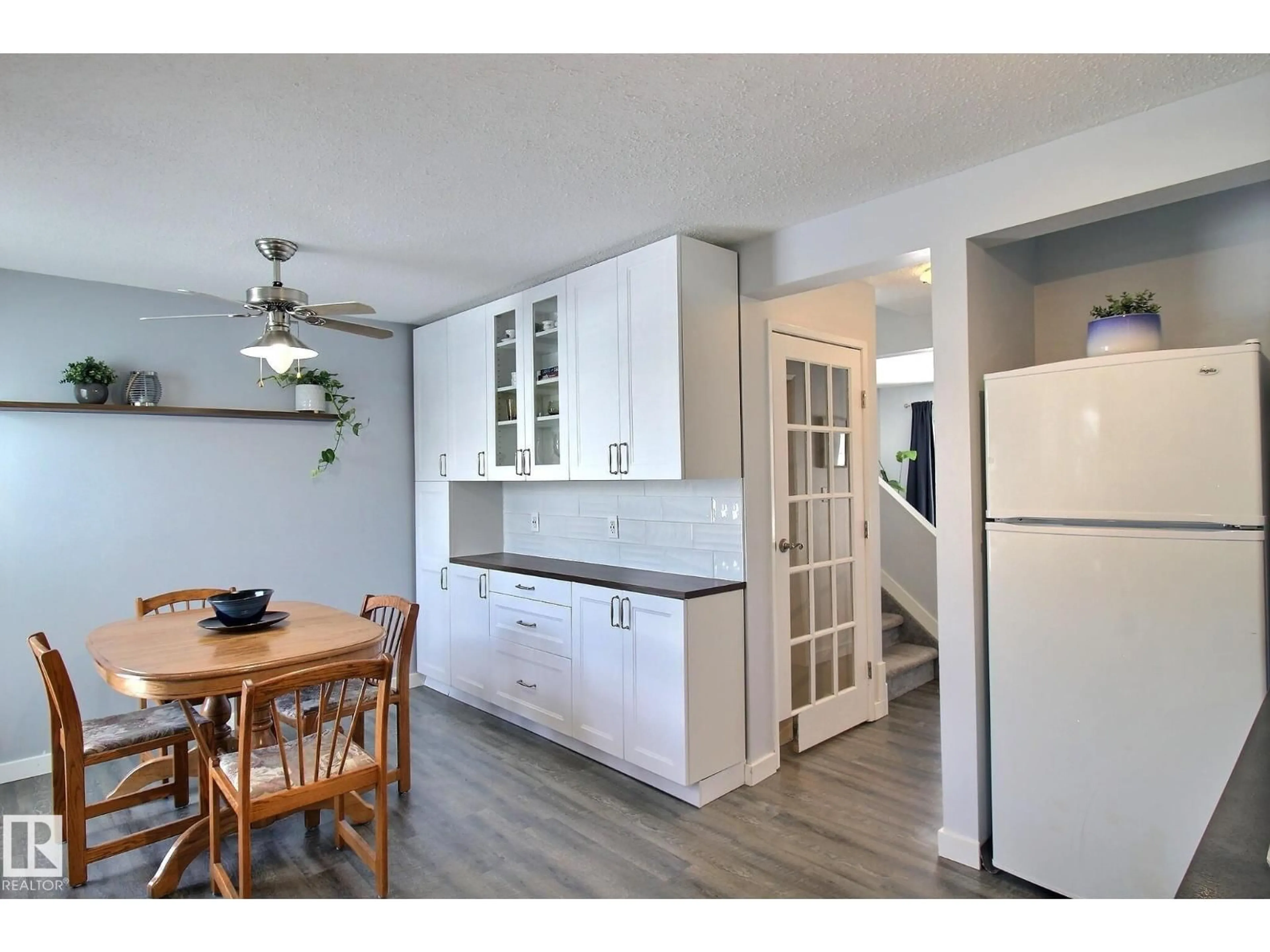 Open concept kitchen, unknown for 10410 28A AV, Edmonton Alberta T6J4J3