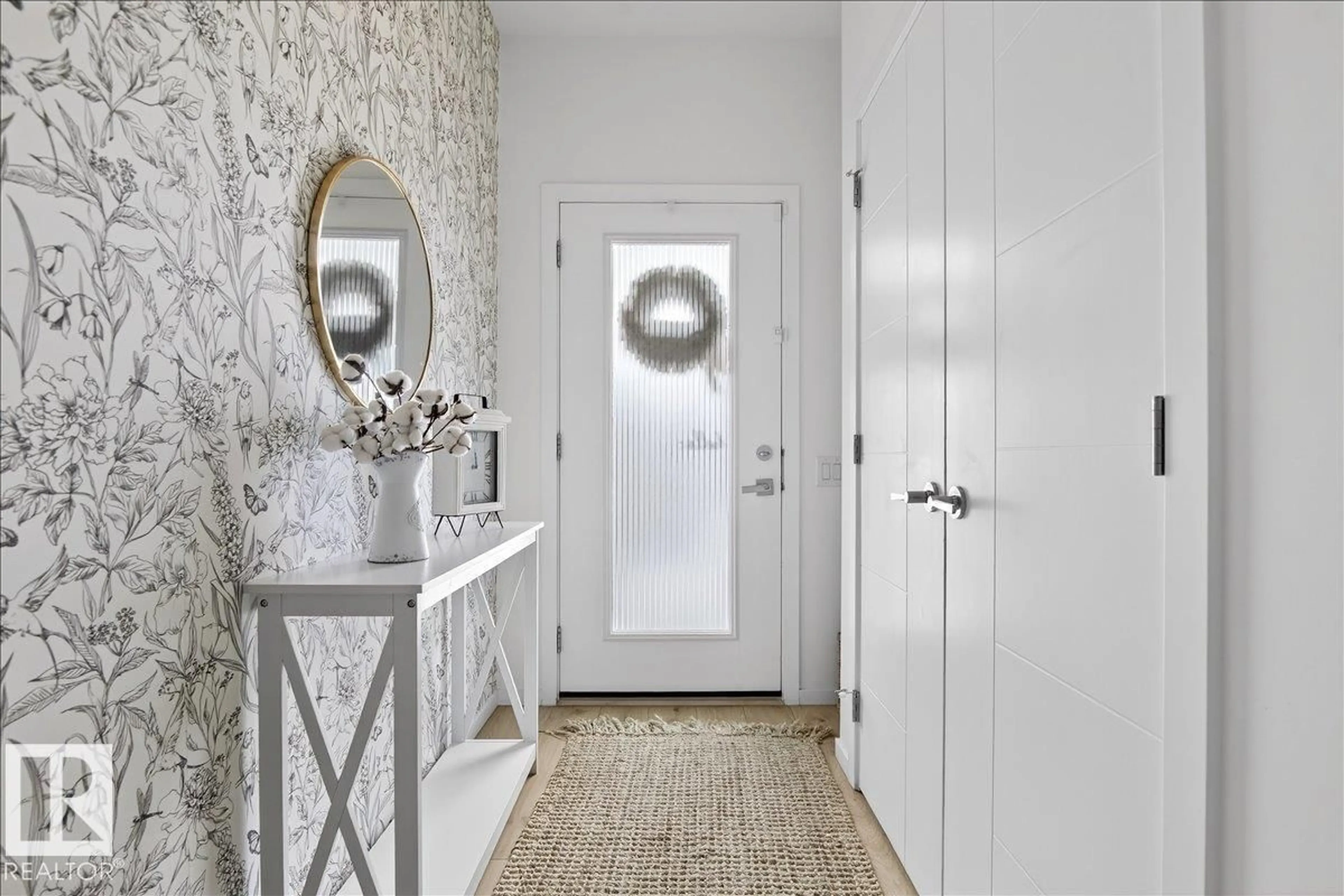 Indoor entryway for 6609 47 AV, Beaumont Alberta T4X2X5