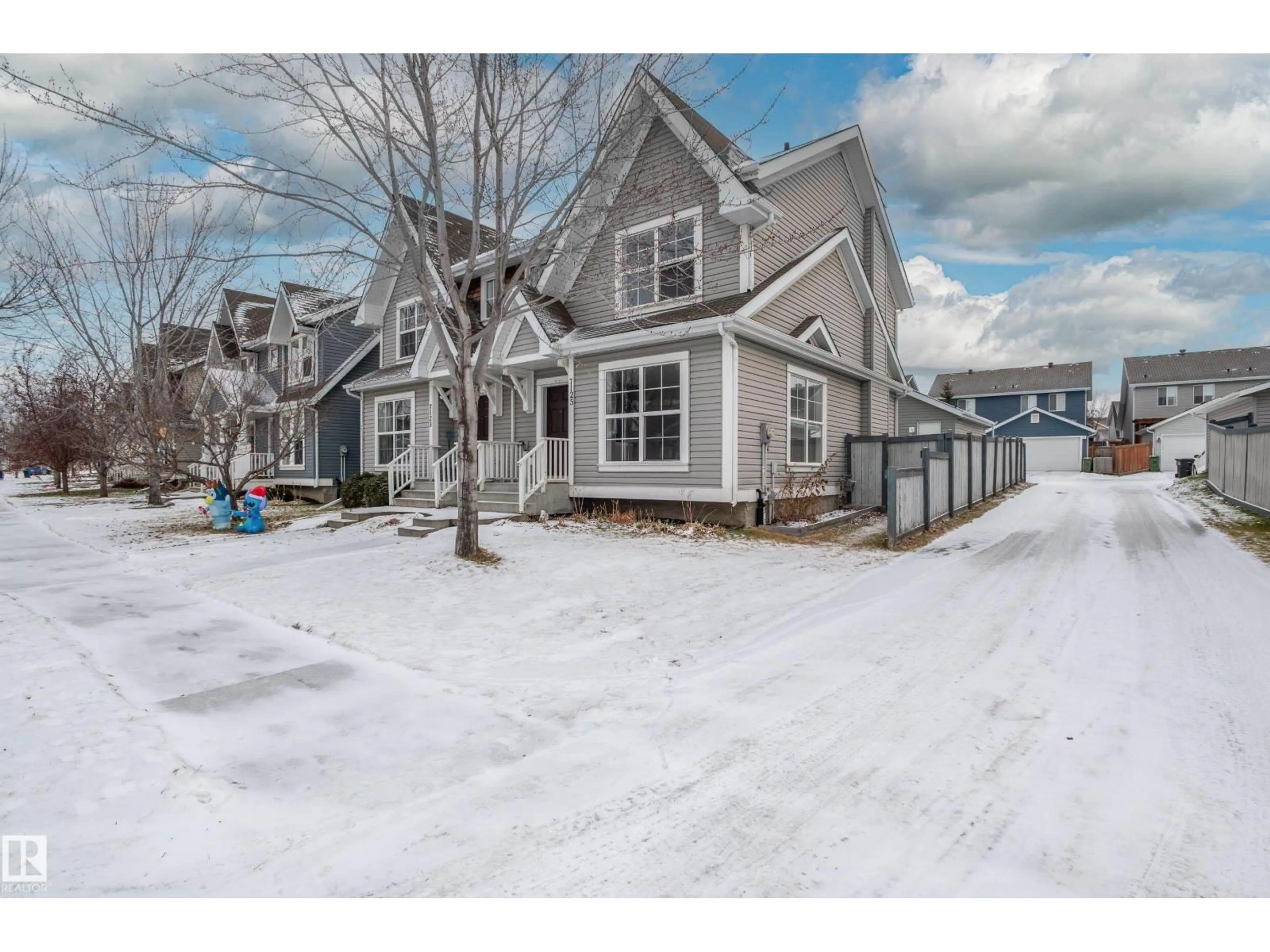 A pic from outside/outdoor area/front of a property/back of a property/a pic from drone, street for SW - 7125 21 AV, Edmonton Alberta T6X0L5