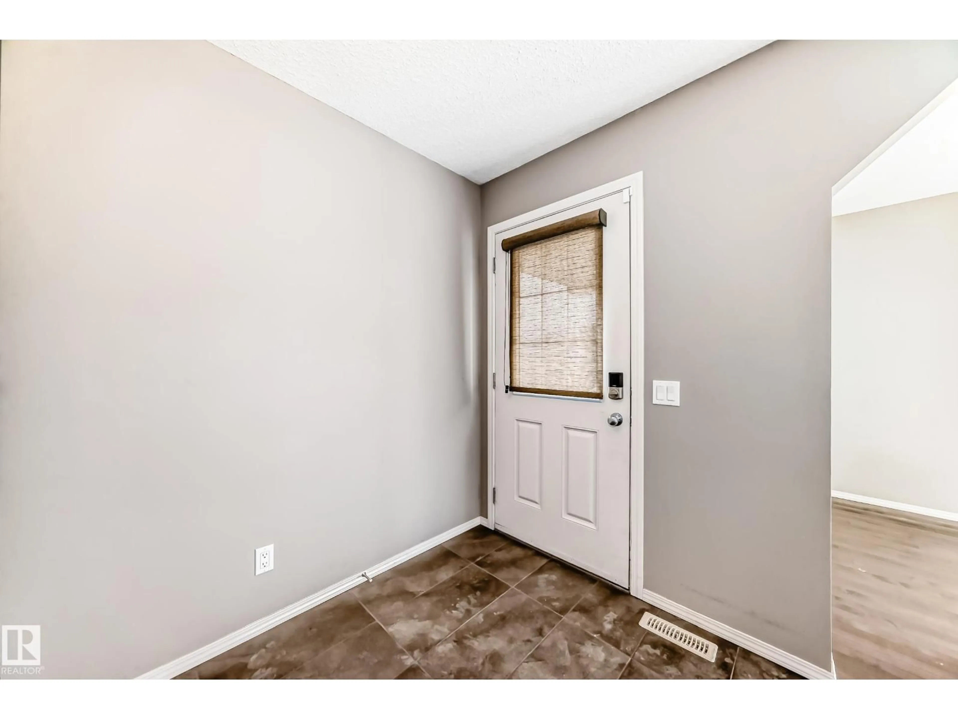 Indoor entryway for 12530 172 AV, Edmonton Alberta T5X0E6