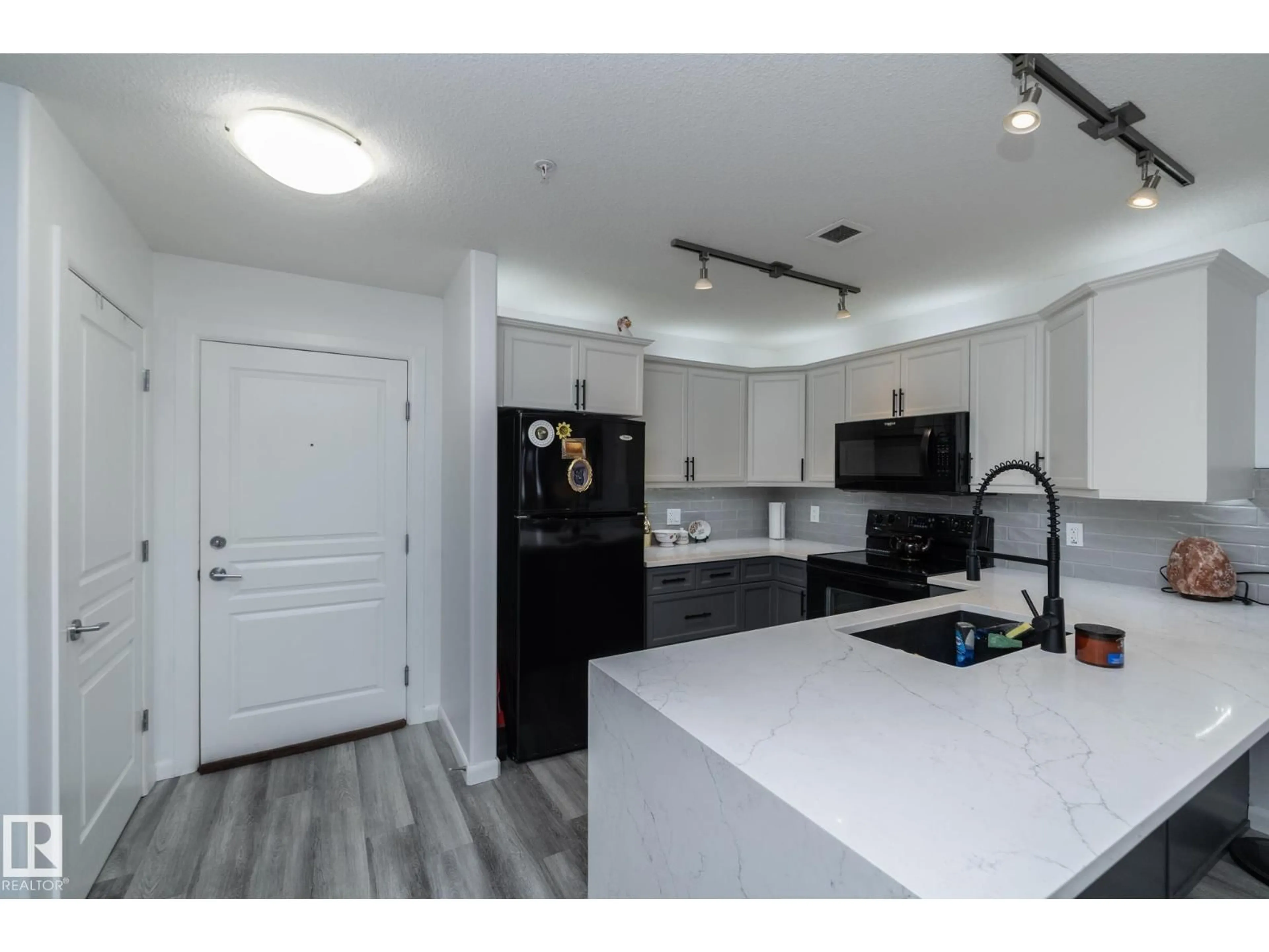 Open concept kitchen, unknown for 400 - 135 PALISADES WY, Sherwood Park Alberta T8H0H4