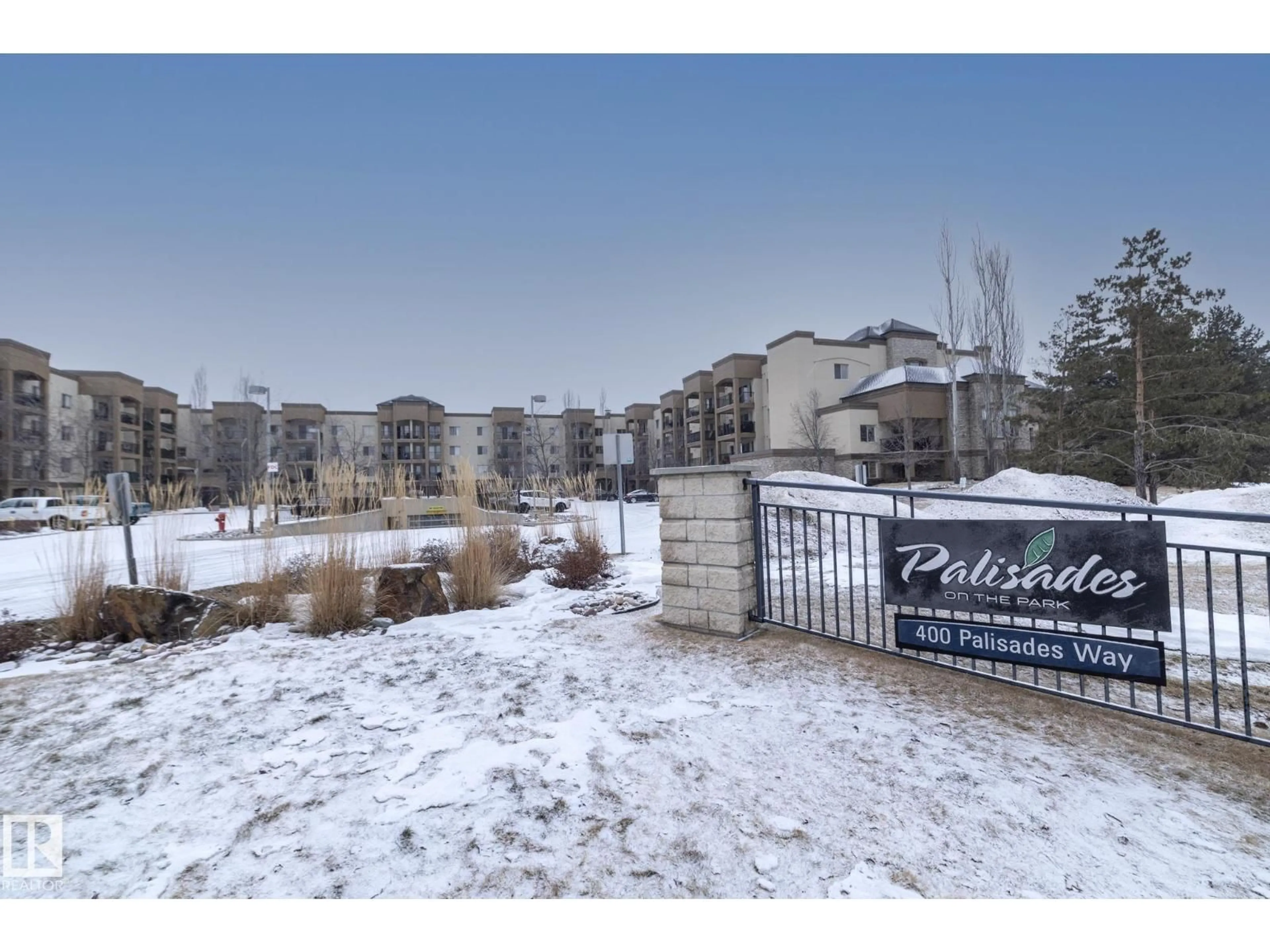 A pic from outside/outdoor area/front of a property/back of a property/a pic from drone, unknown for 400 - 135 PALISADES WY, Sherwood Park Alberta T8H0H4