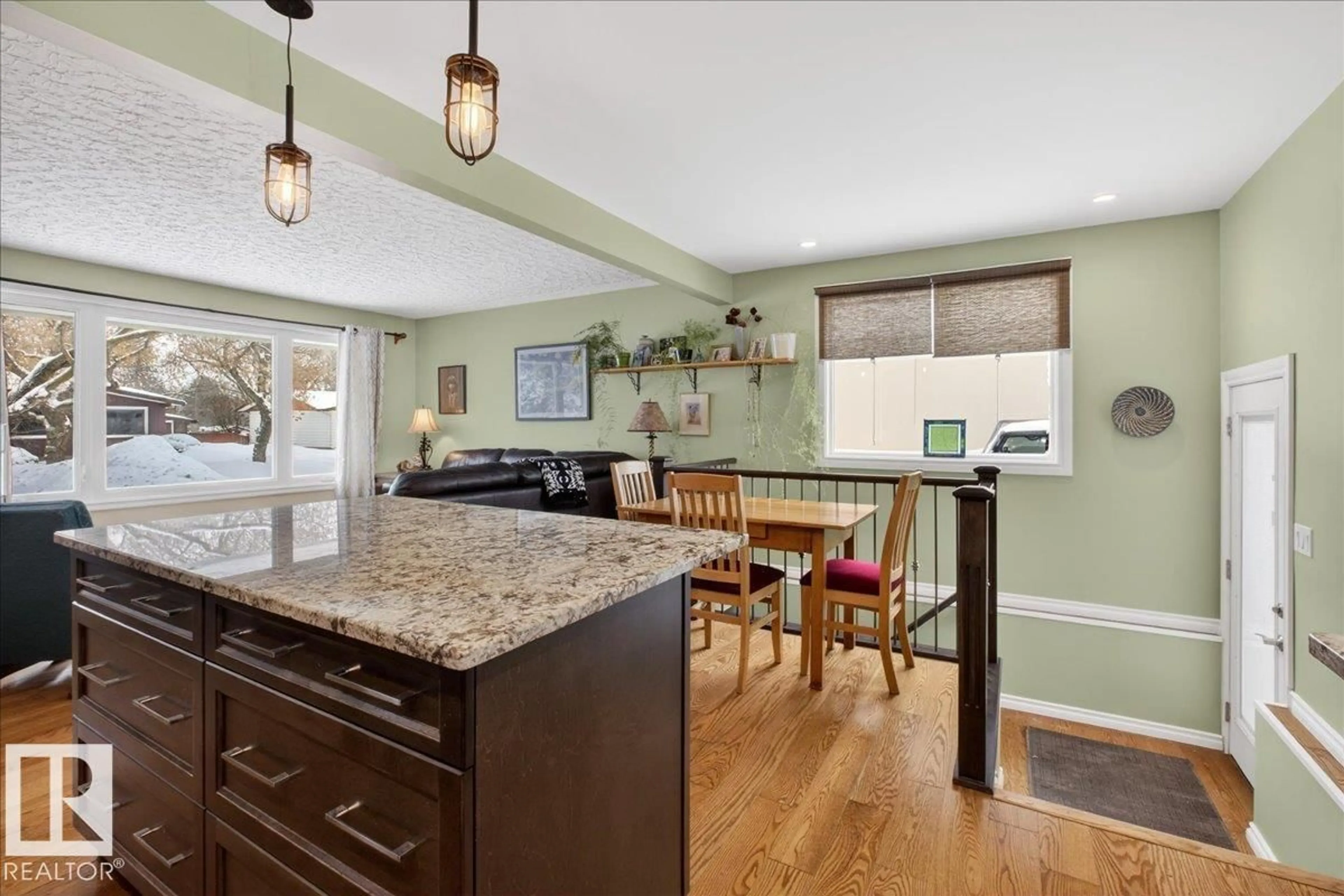 Open concept kitchen, unknown for 11 GLADSTONE CR, St. Albert Alberta T8N0W6