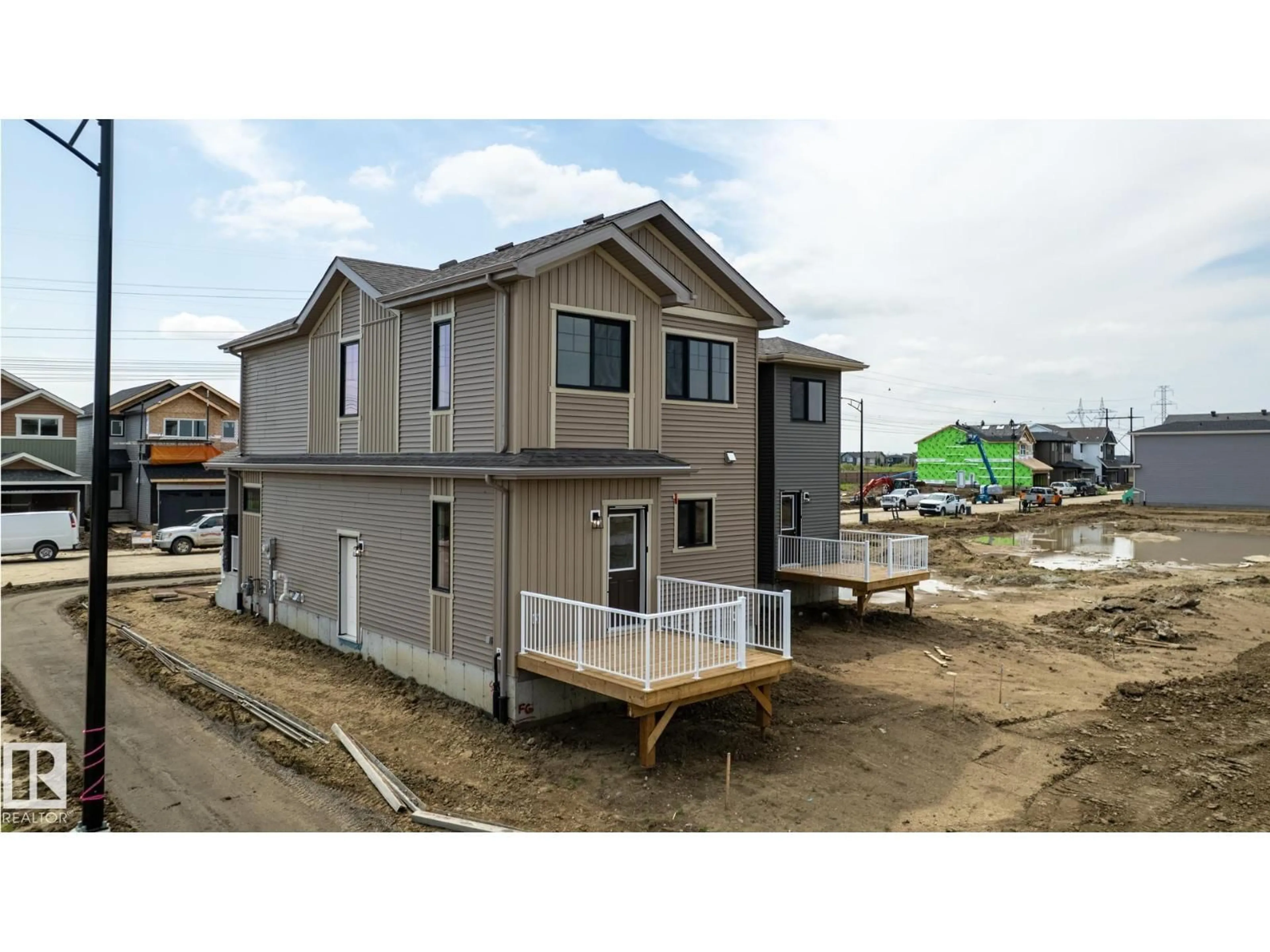 Home with vinyl exterior material, building for 19512 30 AV, Edmonton Alberta T6M1M2