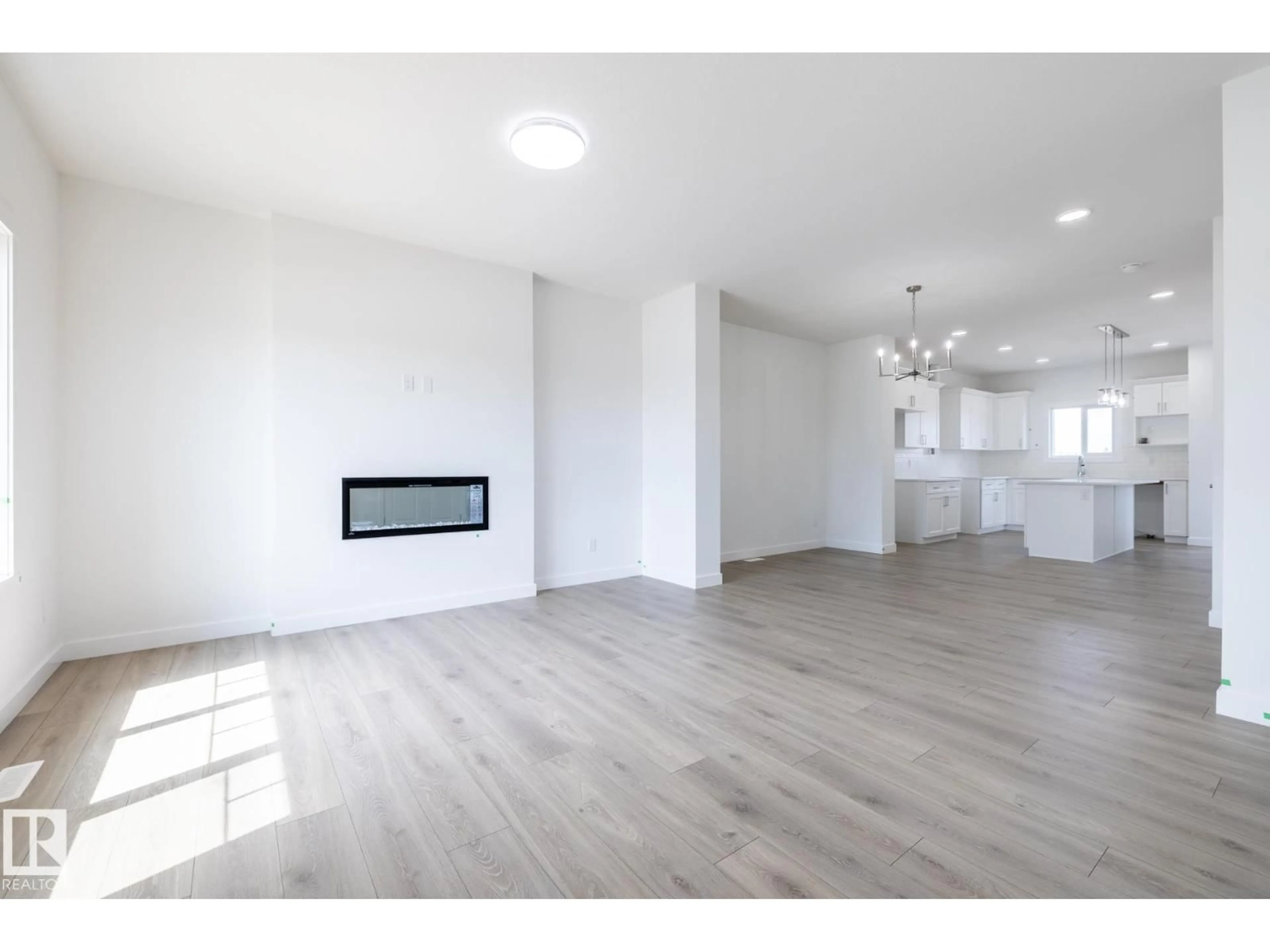 A pic of a room for 19512 30 AV, Edmonton Alberta T6M1M2