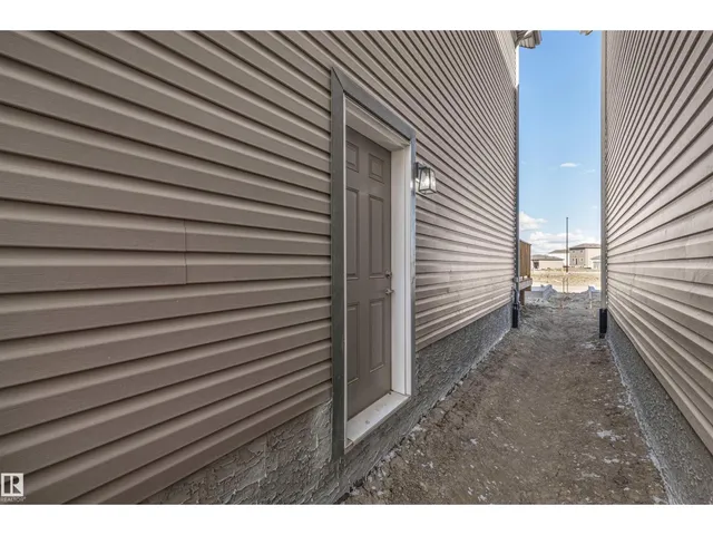 NW - 1531 211 ST, Edmonton 2