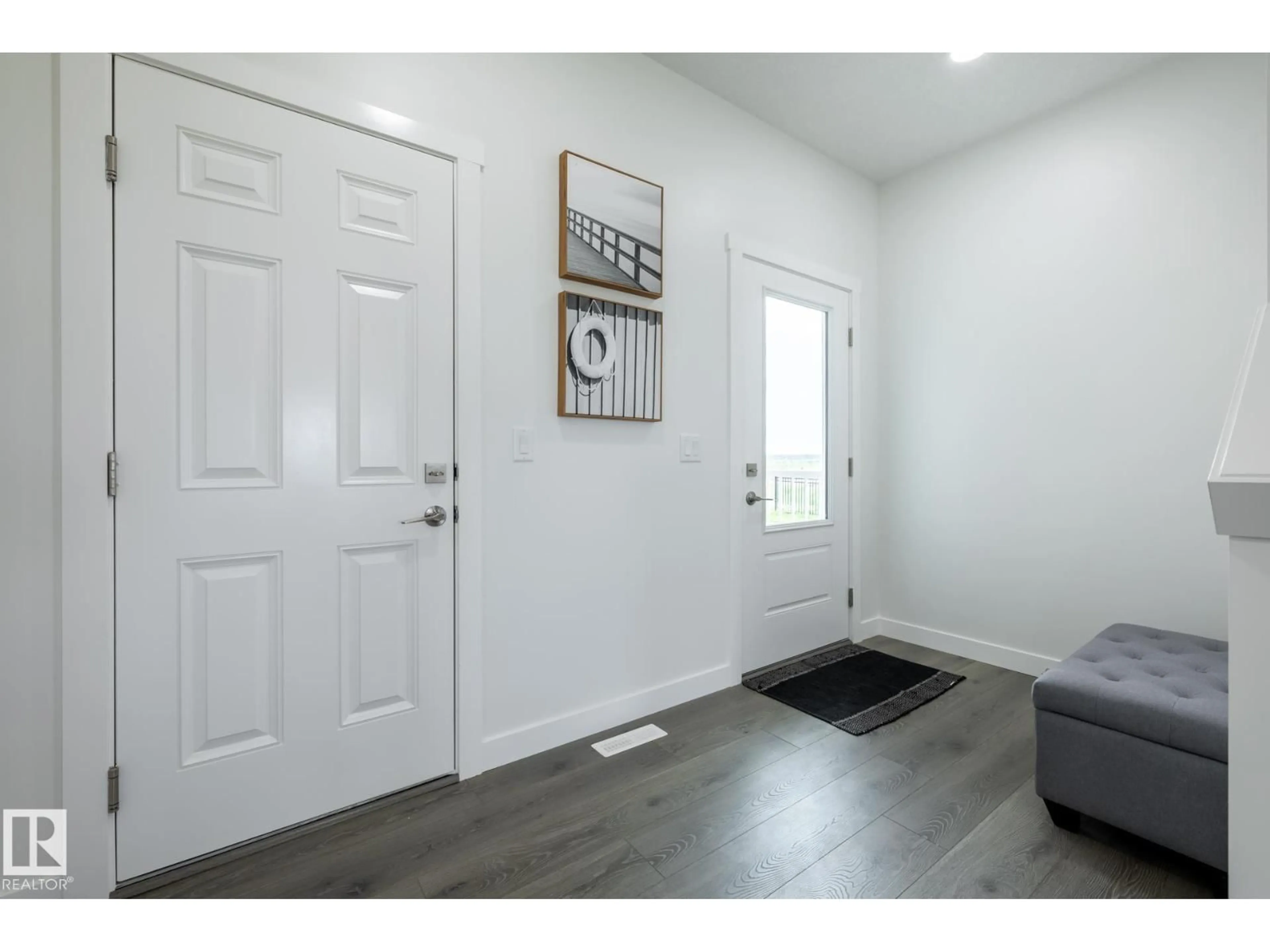 Indoor entryway for 113 WYNN RD, Fort Saskatchewan Alberta T8L0Y3