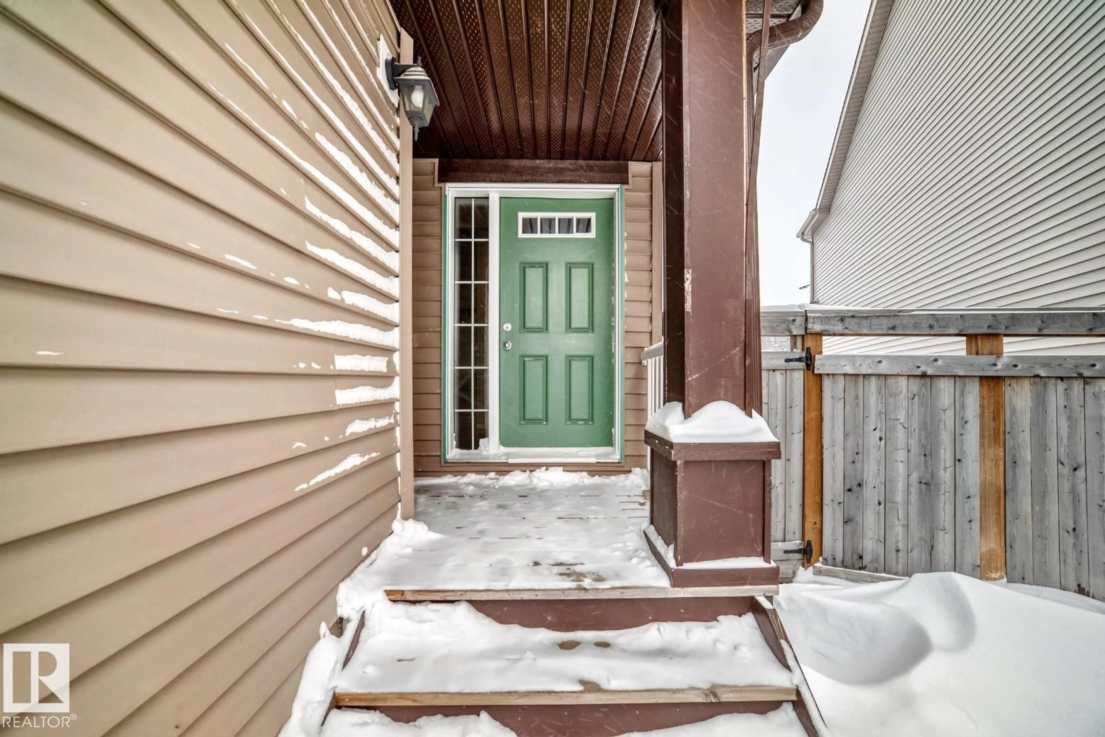 Indoor entryway for 2823 DUKE CR, Edmonton Alberta T6W3Y3