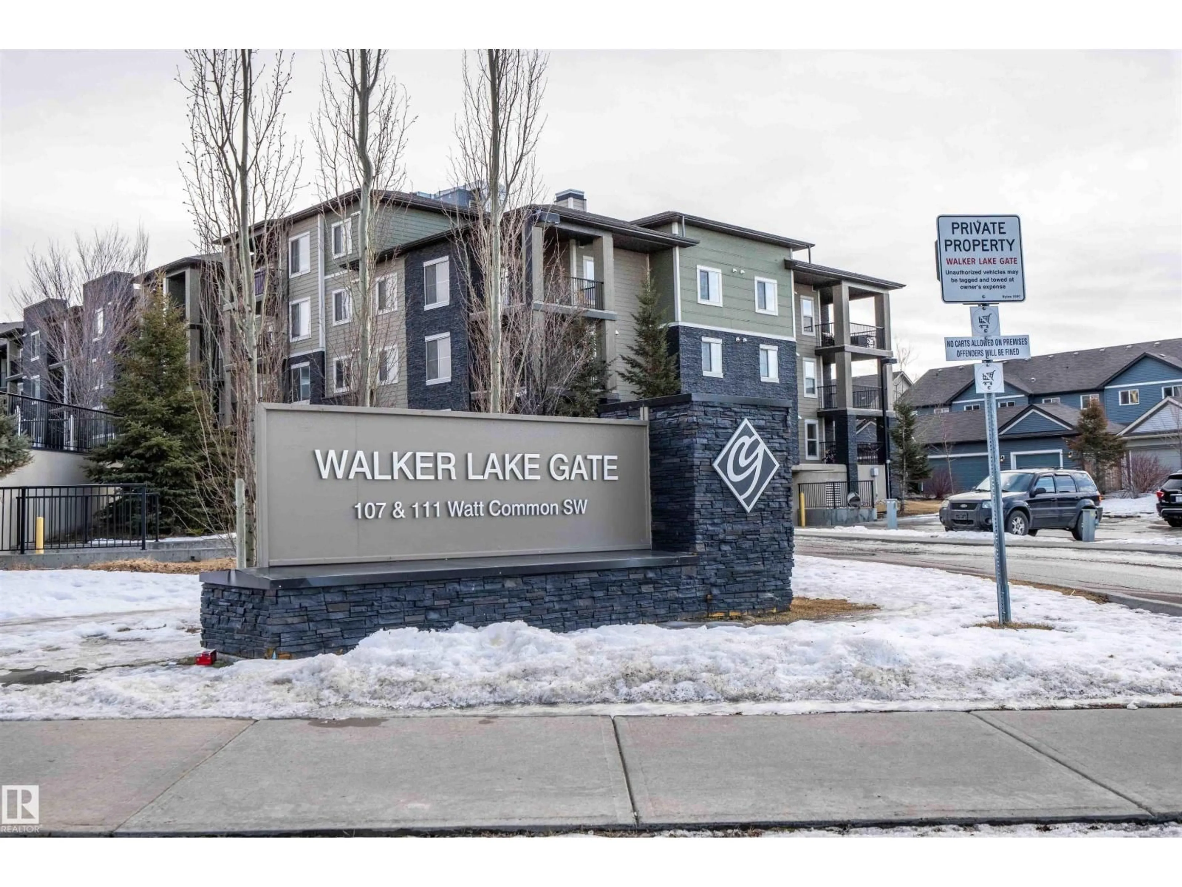 Indoor foyer for 415 111 WATT CM, Edmonton Alberta T6X2C6