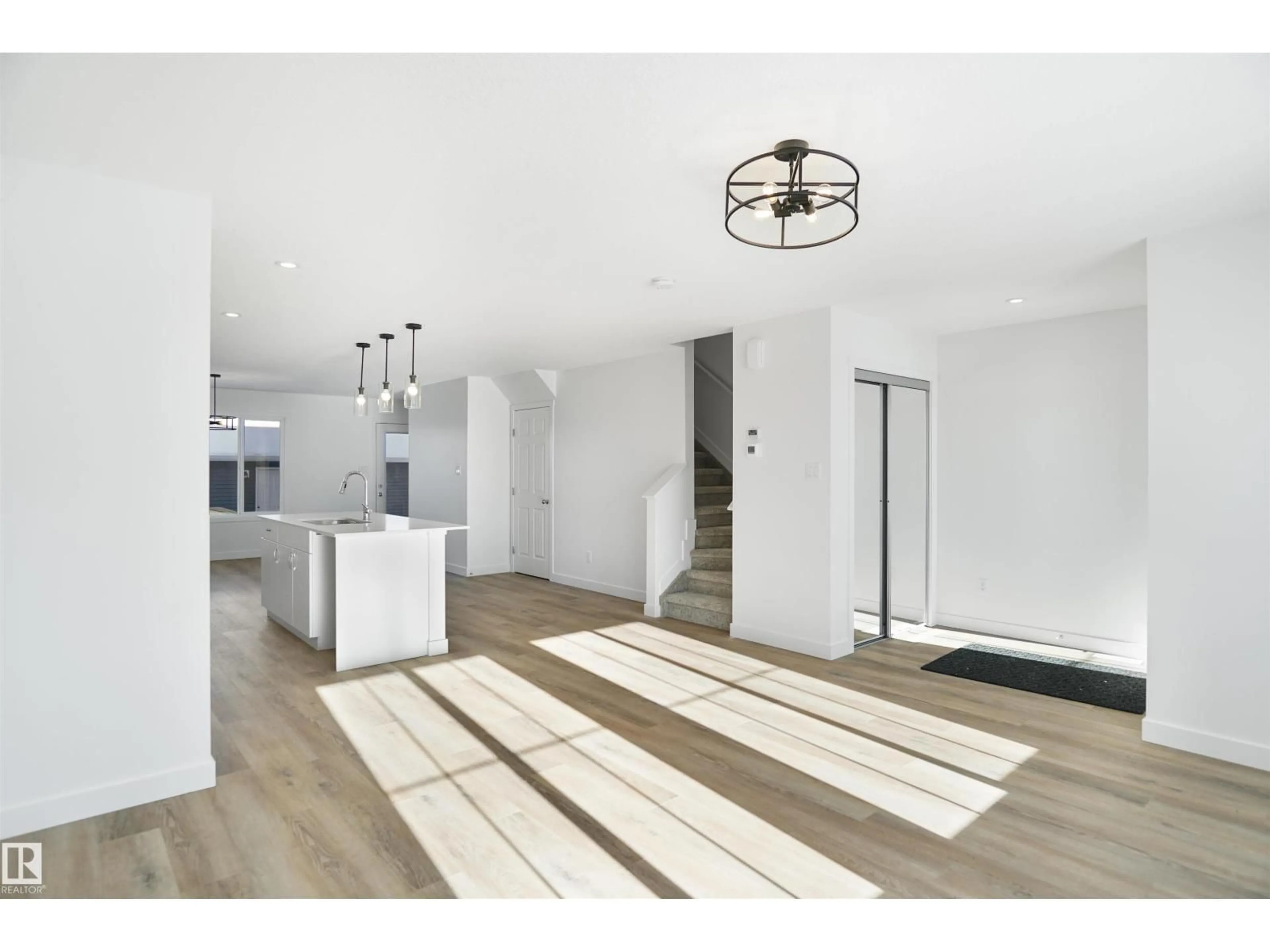 Indoor entryway for 168 SAVOY CR, Sherwood Park Alberta T8H2Y3