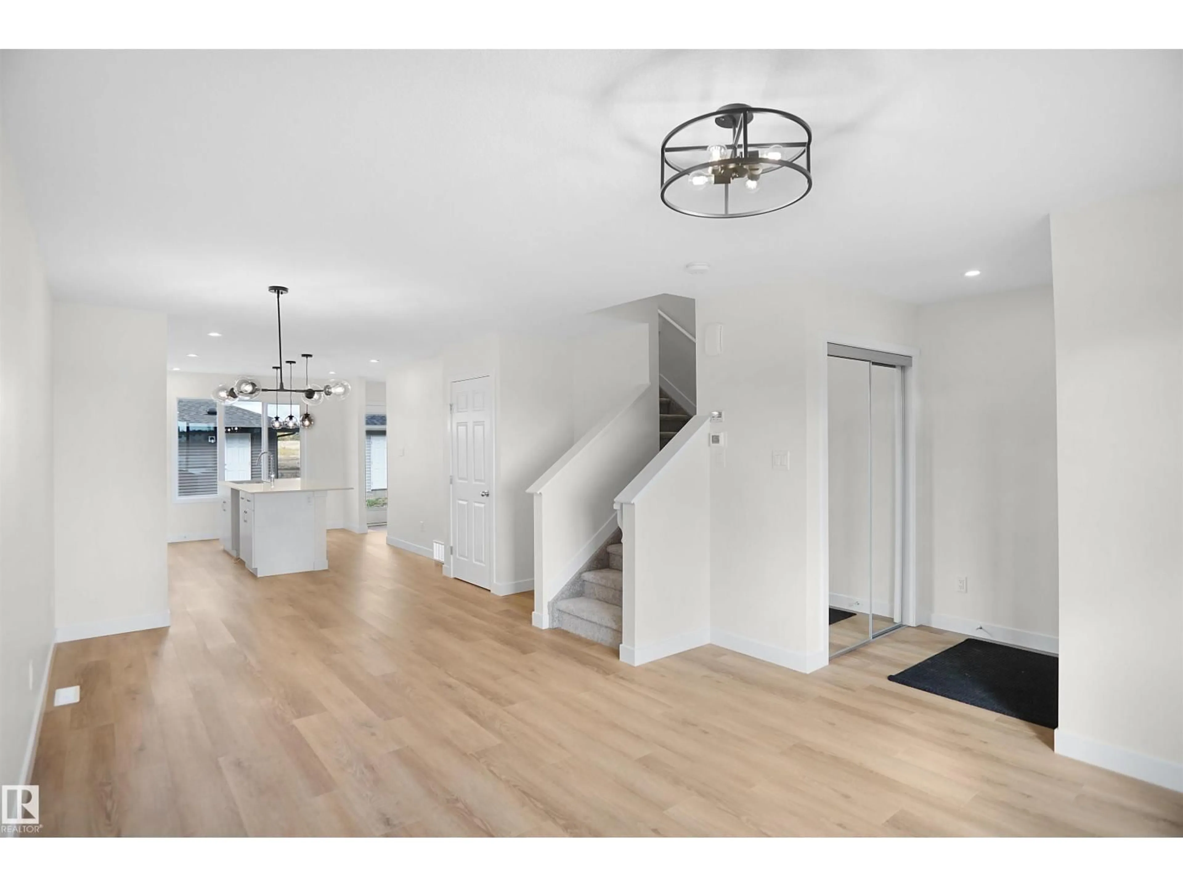 Indoor entryway for 172 SAVOY CR, Sherwood Park Alberta T8H2Y3