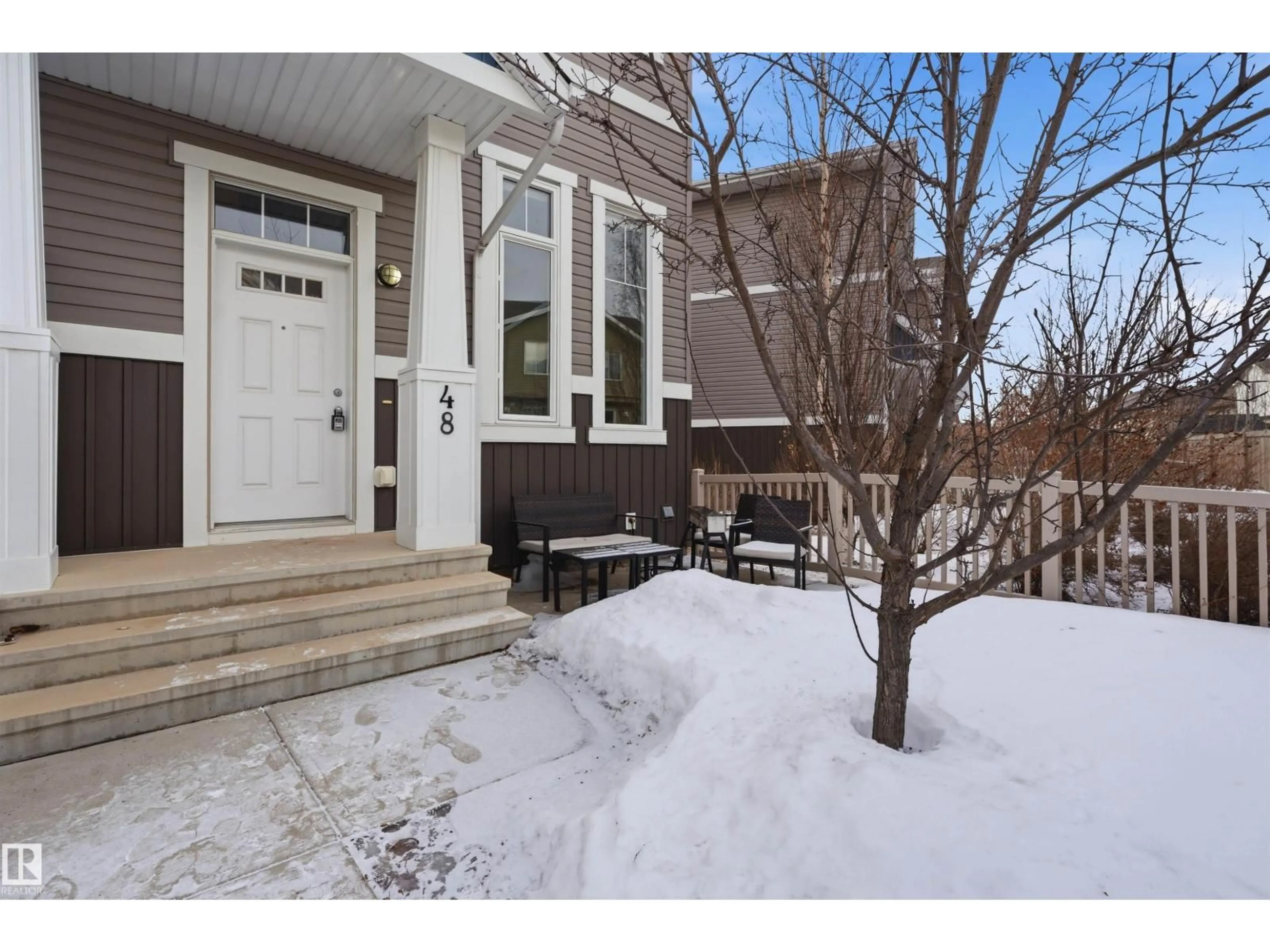 Indoor entryway for 1140 - 48 CHAPPELLE BV, Edmonton Alberta T6W2Z3
