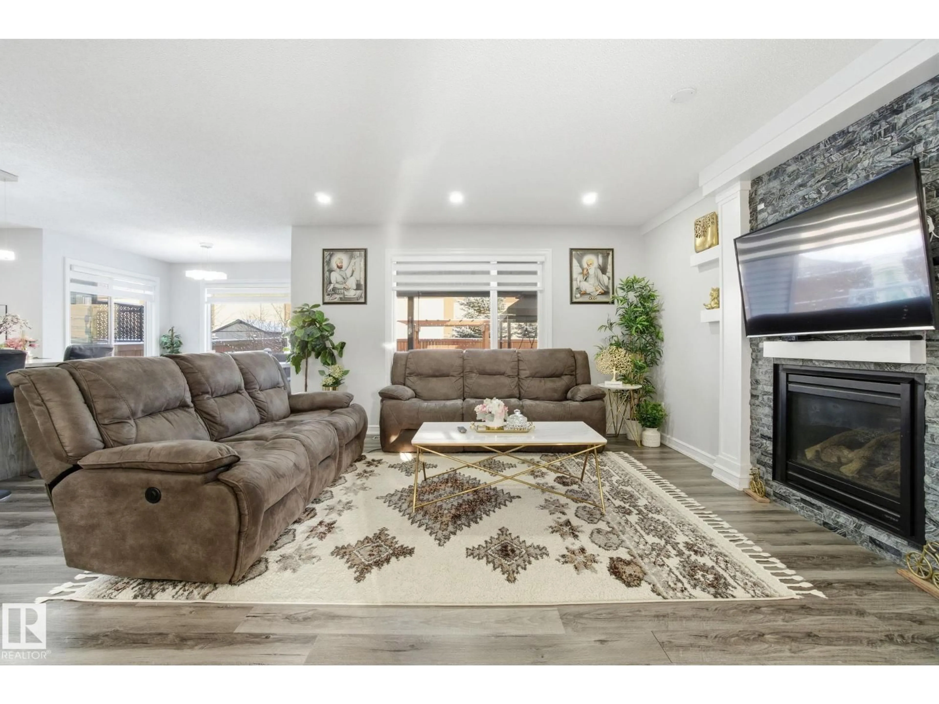 Living room with furniture, unknown for 1532 37C AV AV, Edmonton Alberta T6T0E1