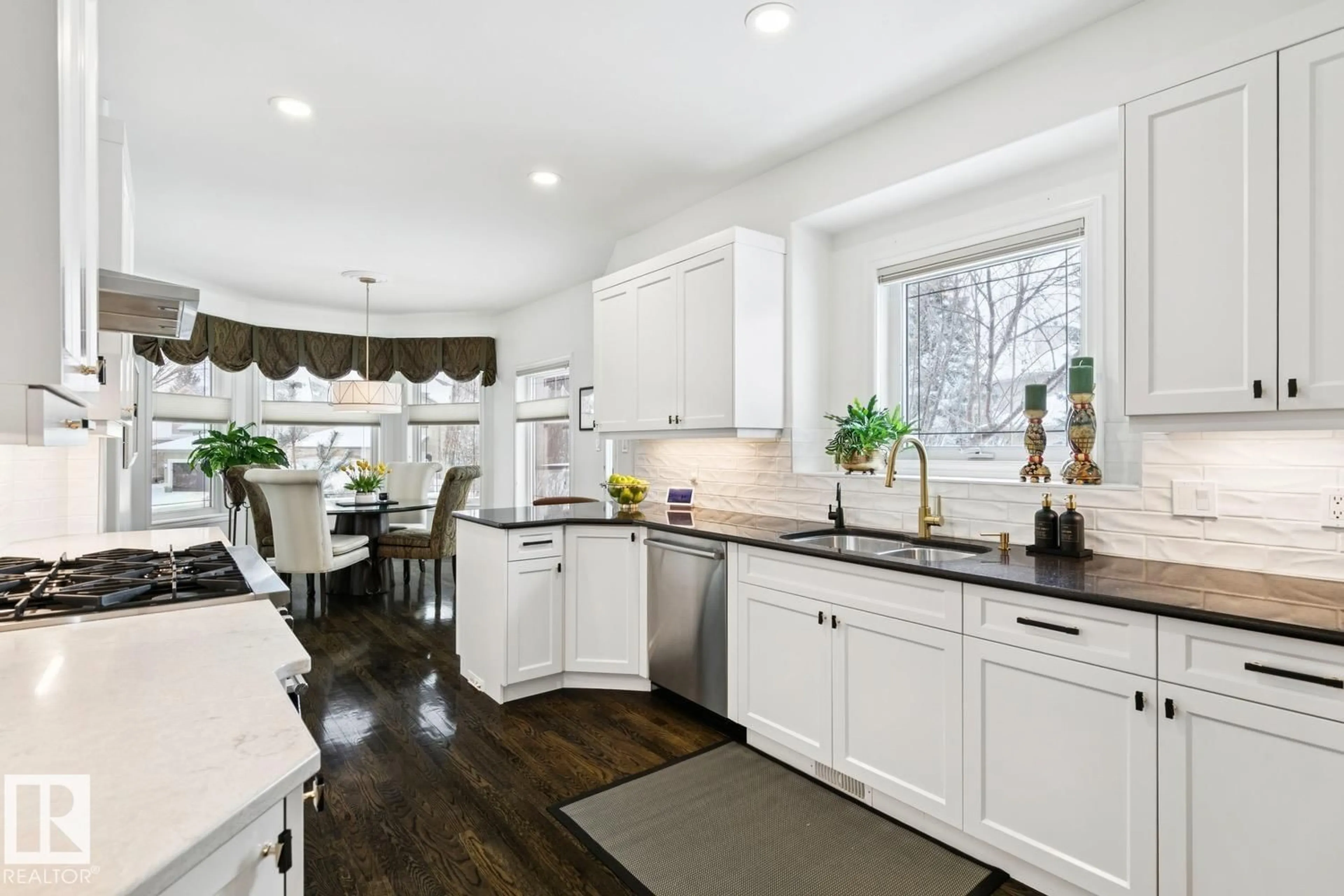 Open concept kitchen, ceramic/tile floor for 22 PRESTIGE PT, Edmonton Alberta T6M2T3