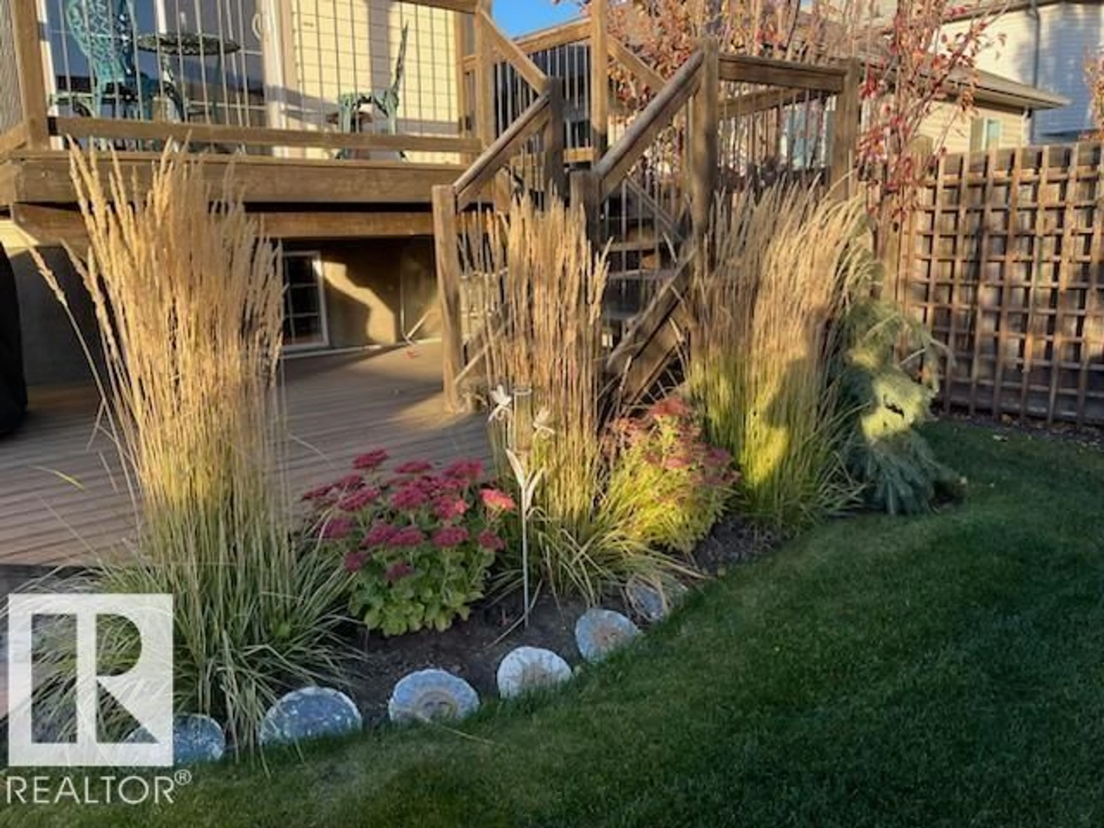 Patio, street for 14 LEYLAND WY, Spruce Grove Alberta T7X1M1