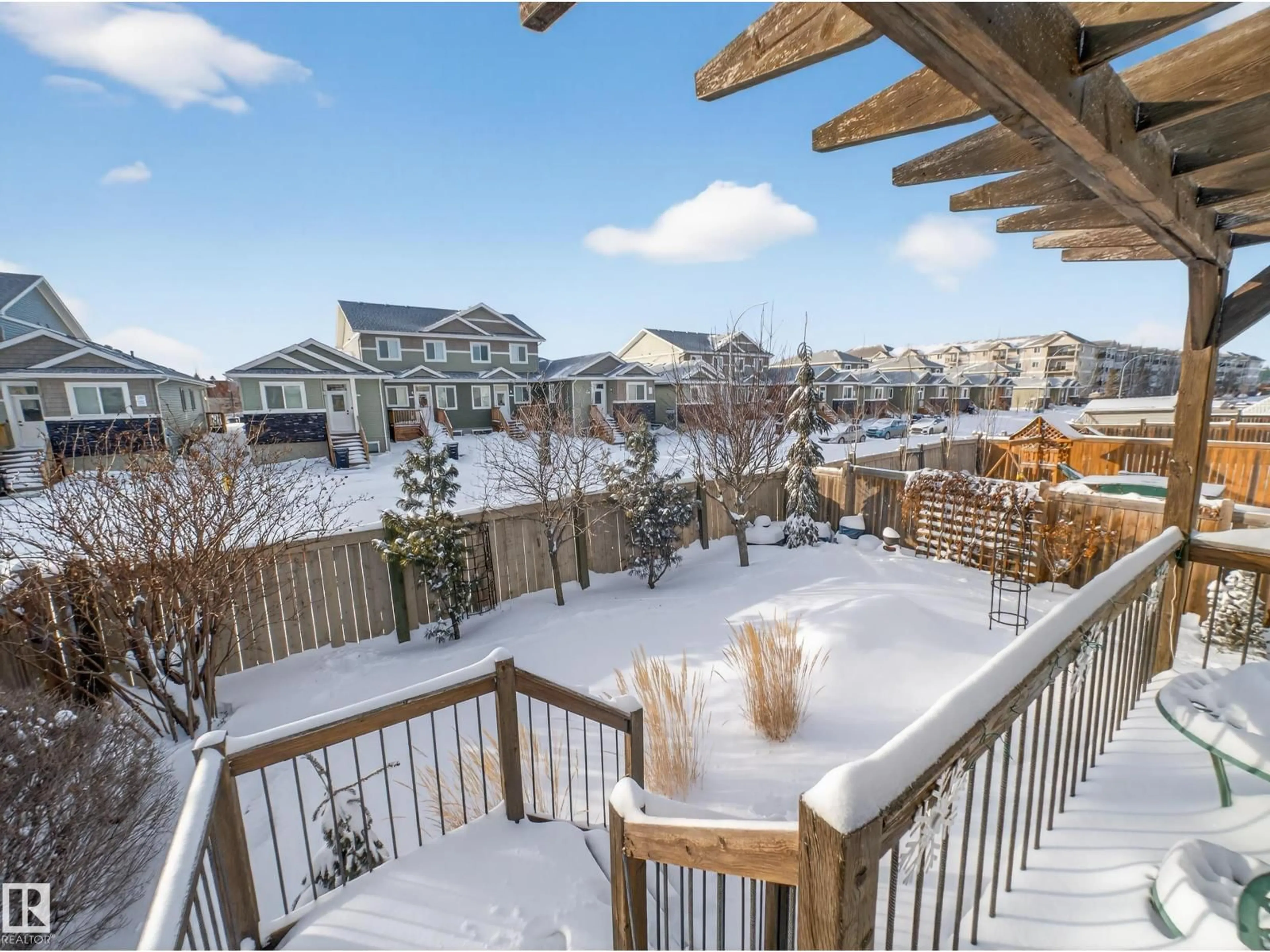 Patio, unknown for 14 LEYLAND WY, Spruce Grove Alberta T7X1M1