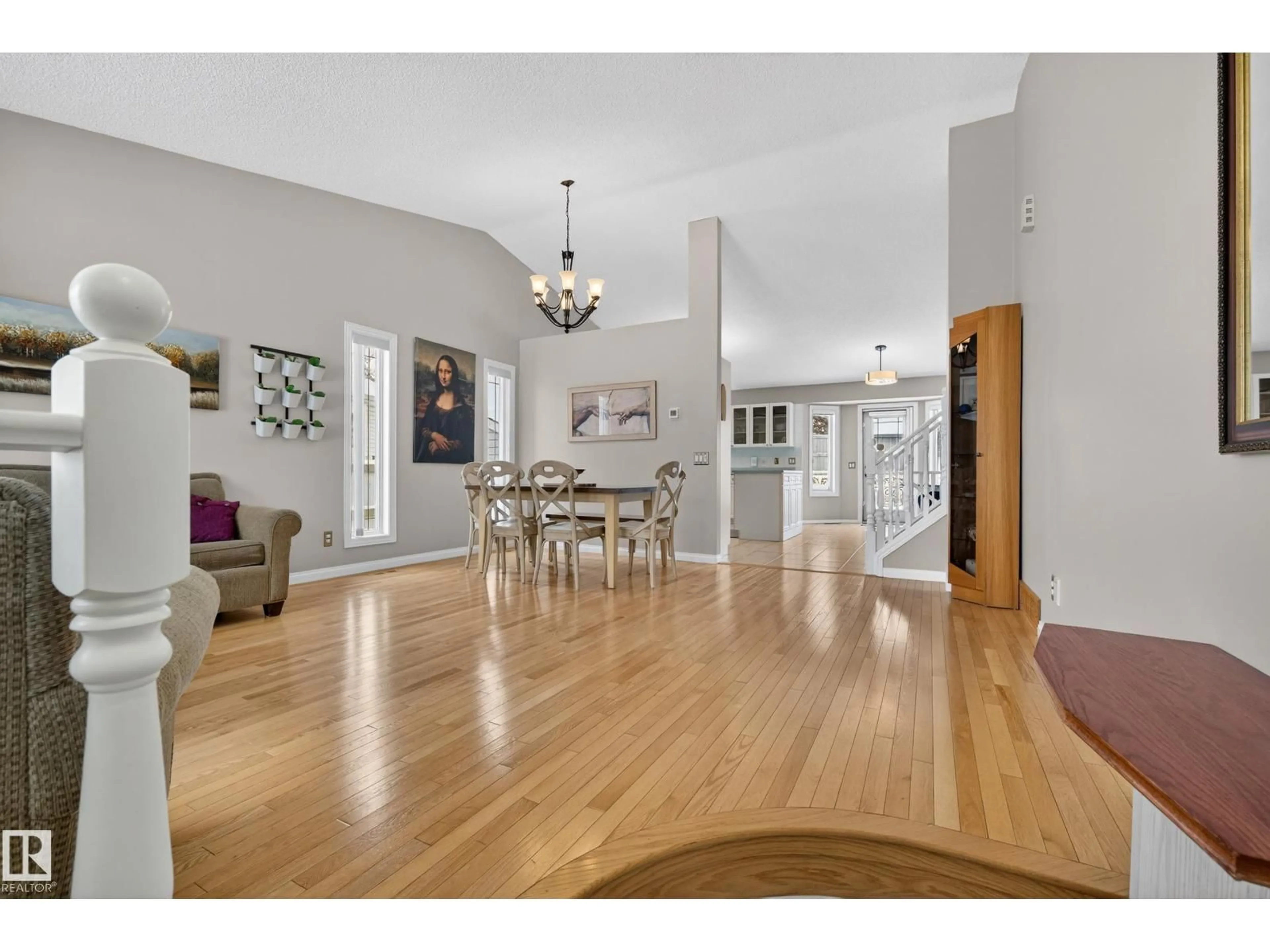 Indoor foyer for 116 HIGHLAND WY, Sherwood Park Alberta T8A5M6