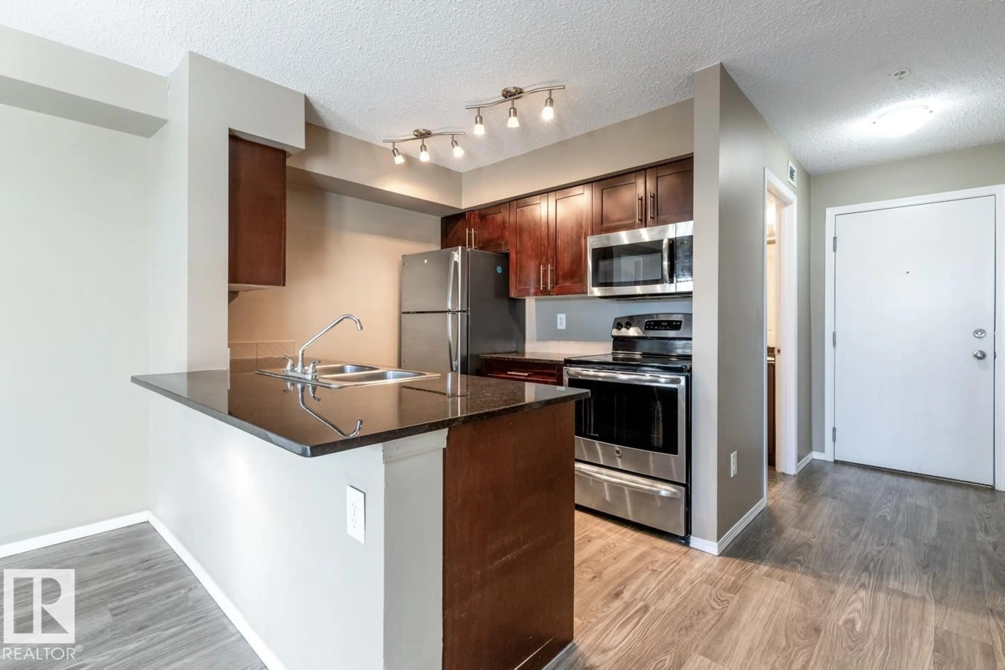 Unknown for #117 MCCONACHIE DR, Edmonton Alberta T5Y3N4