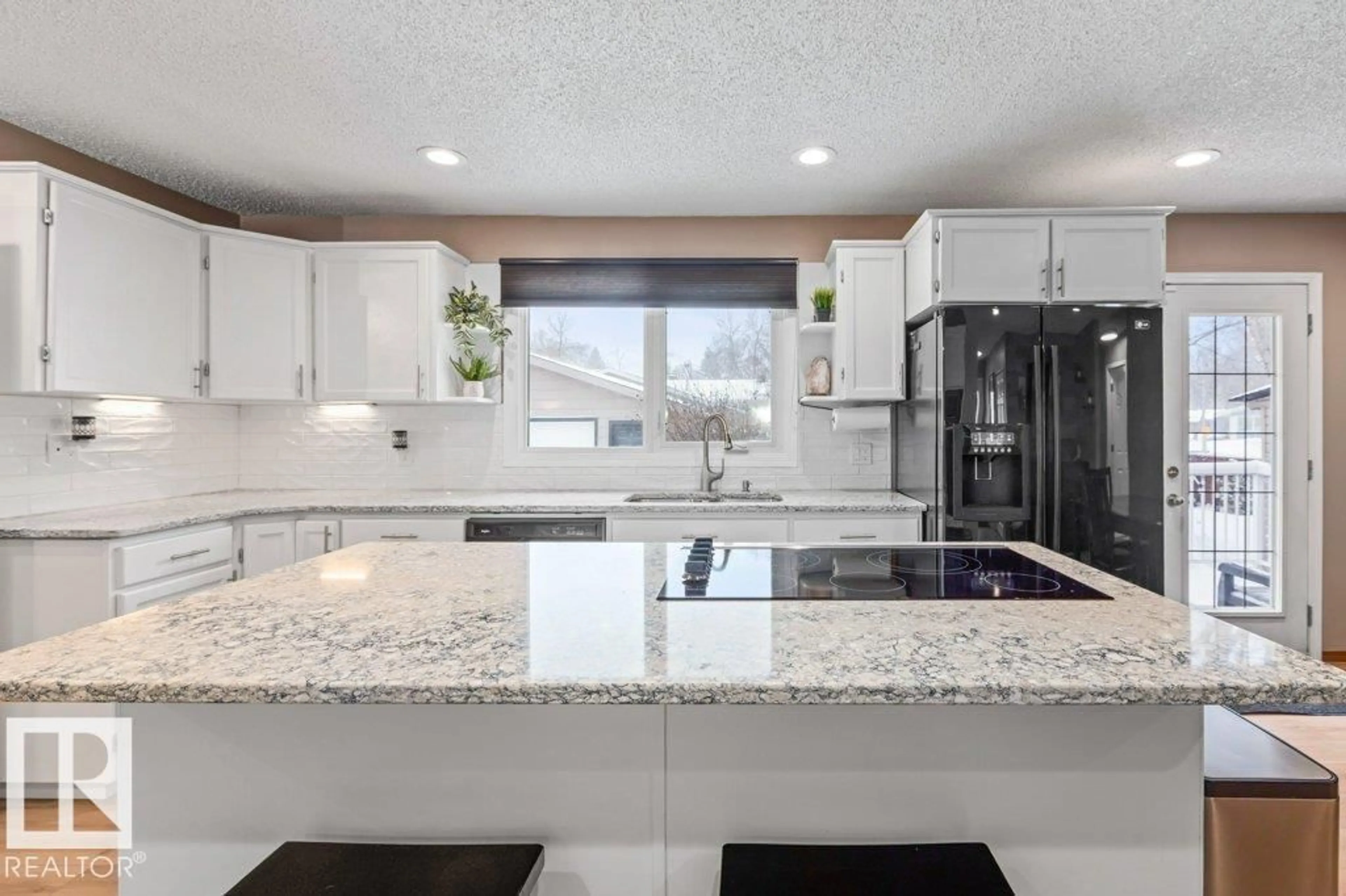 Open concept kitchen, ceramic/tile floor for 1 LARKSPUR CR, St. Albert Alberta T8N2M4