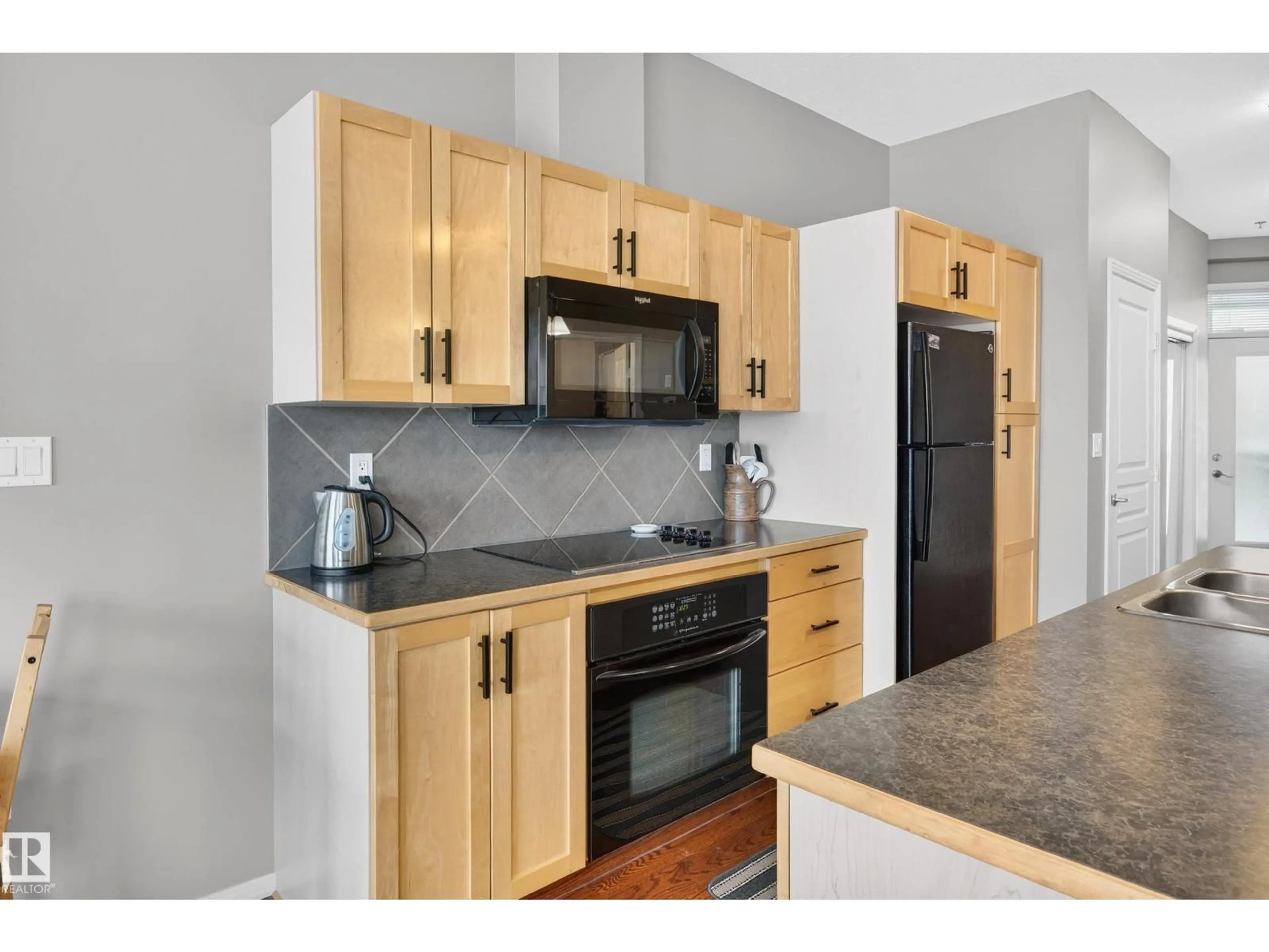 Standard kitchen, unknown for 506 - 4835 104A ST, Edmonton Alberta T6H0R5