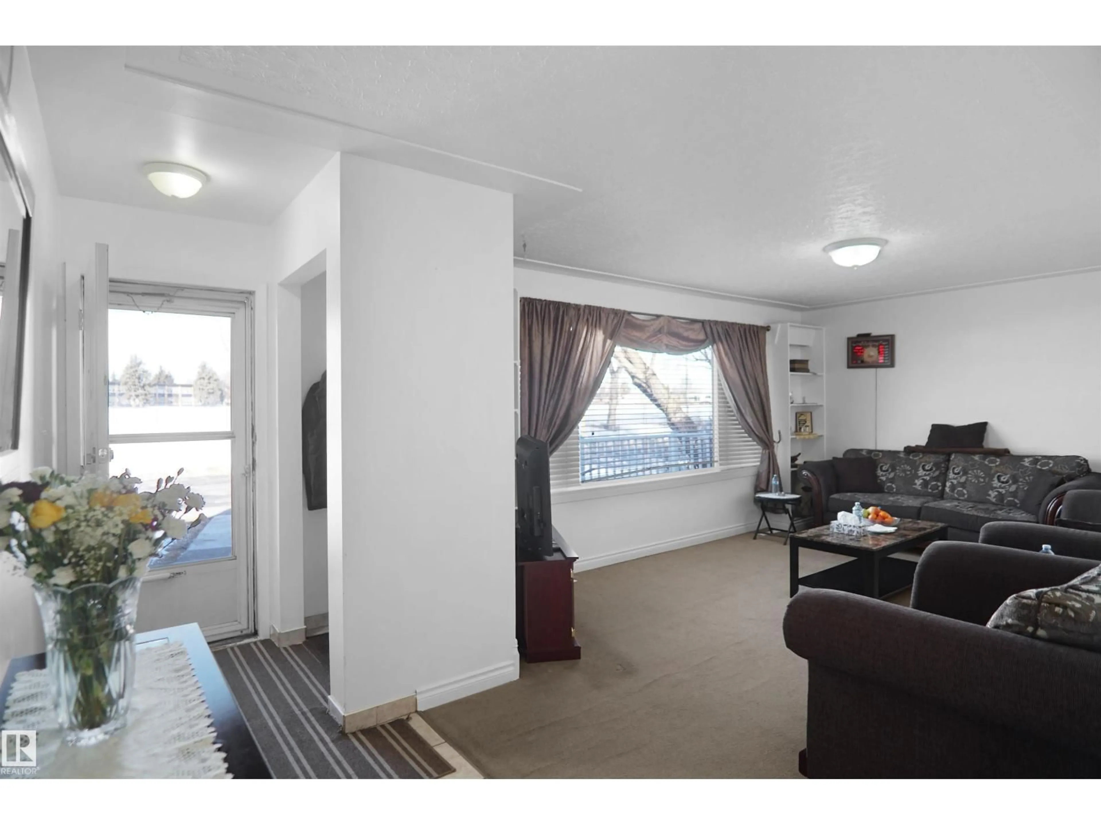 Unknown for NW - 13007 93 ST, Edmonton Alberta T5E3T3