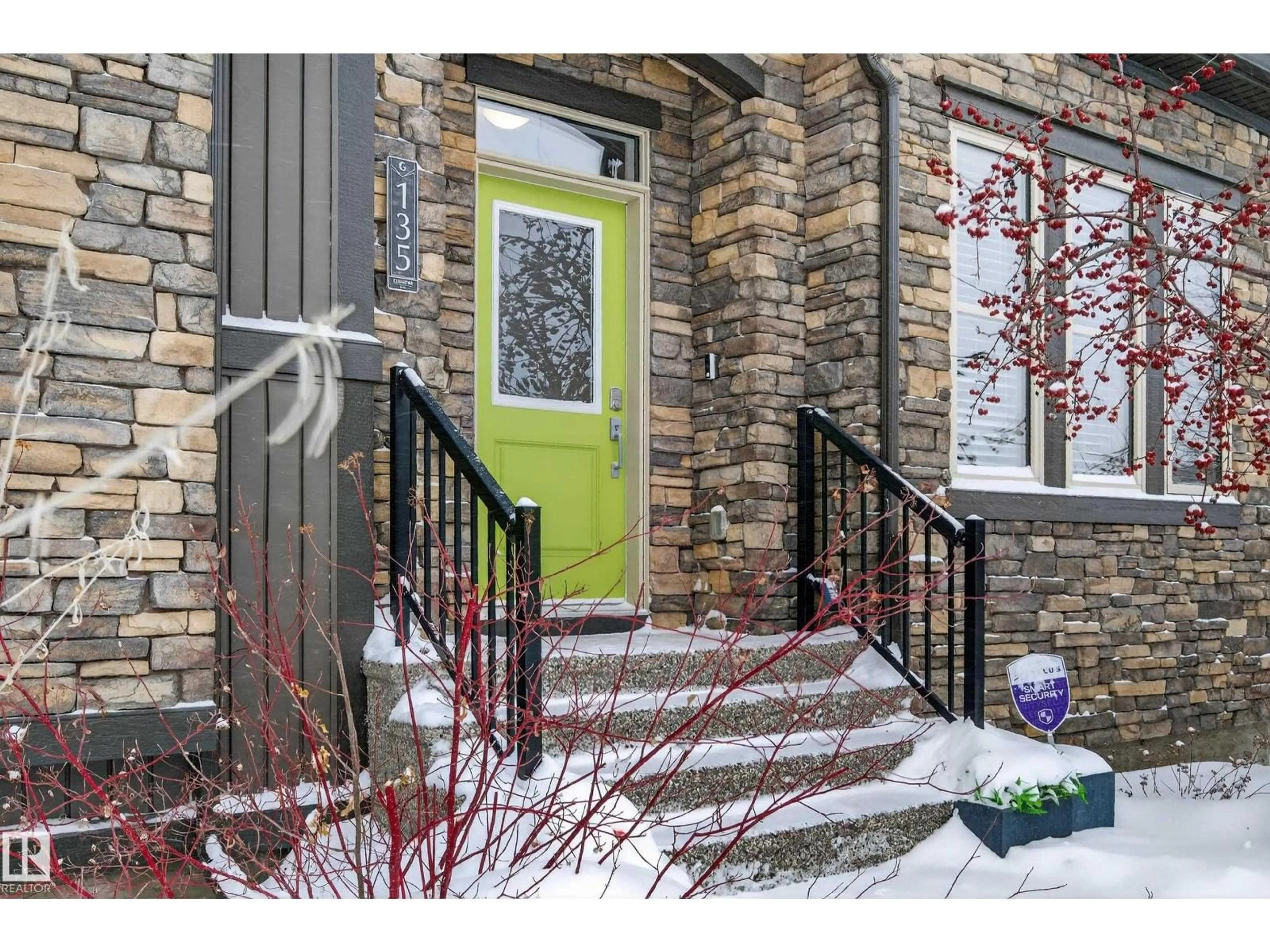Indoor entryway for 135 GILMORE WY, Spruce Grove Alberta T7X0M5