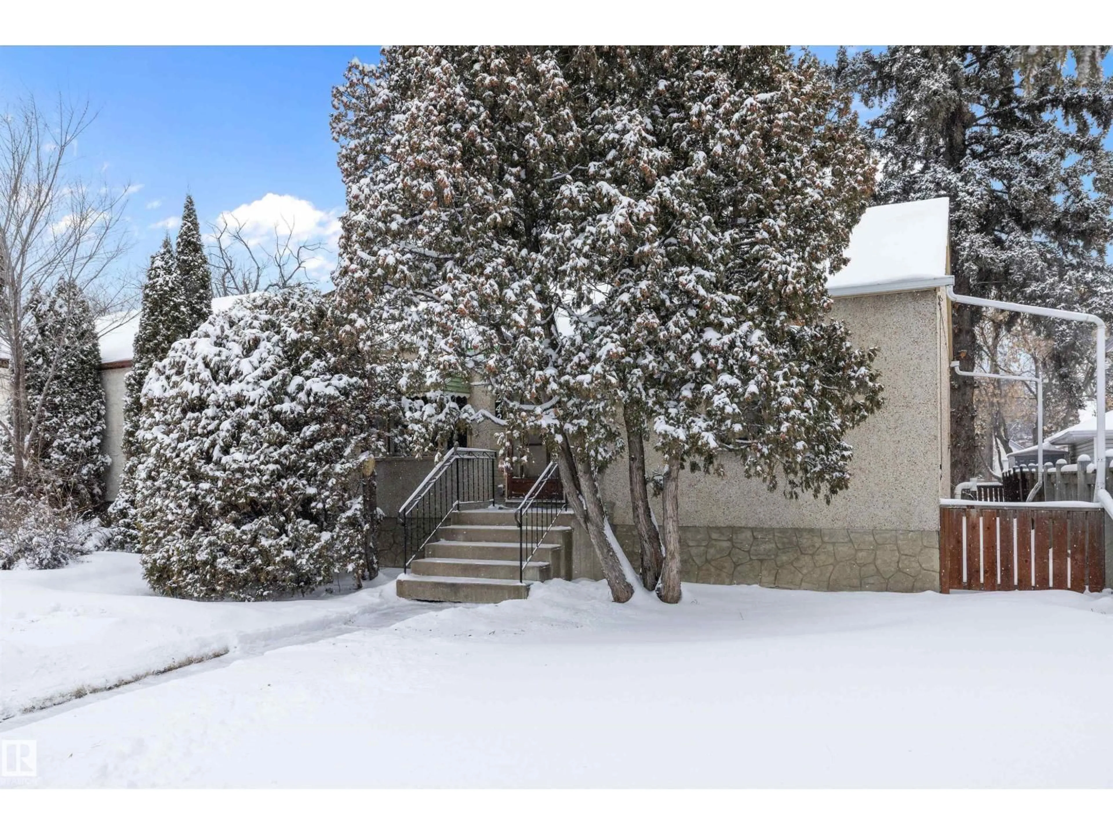 Unknown for 11242 72 AV, Edmonton Alberta T6G0B5