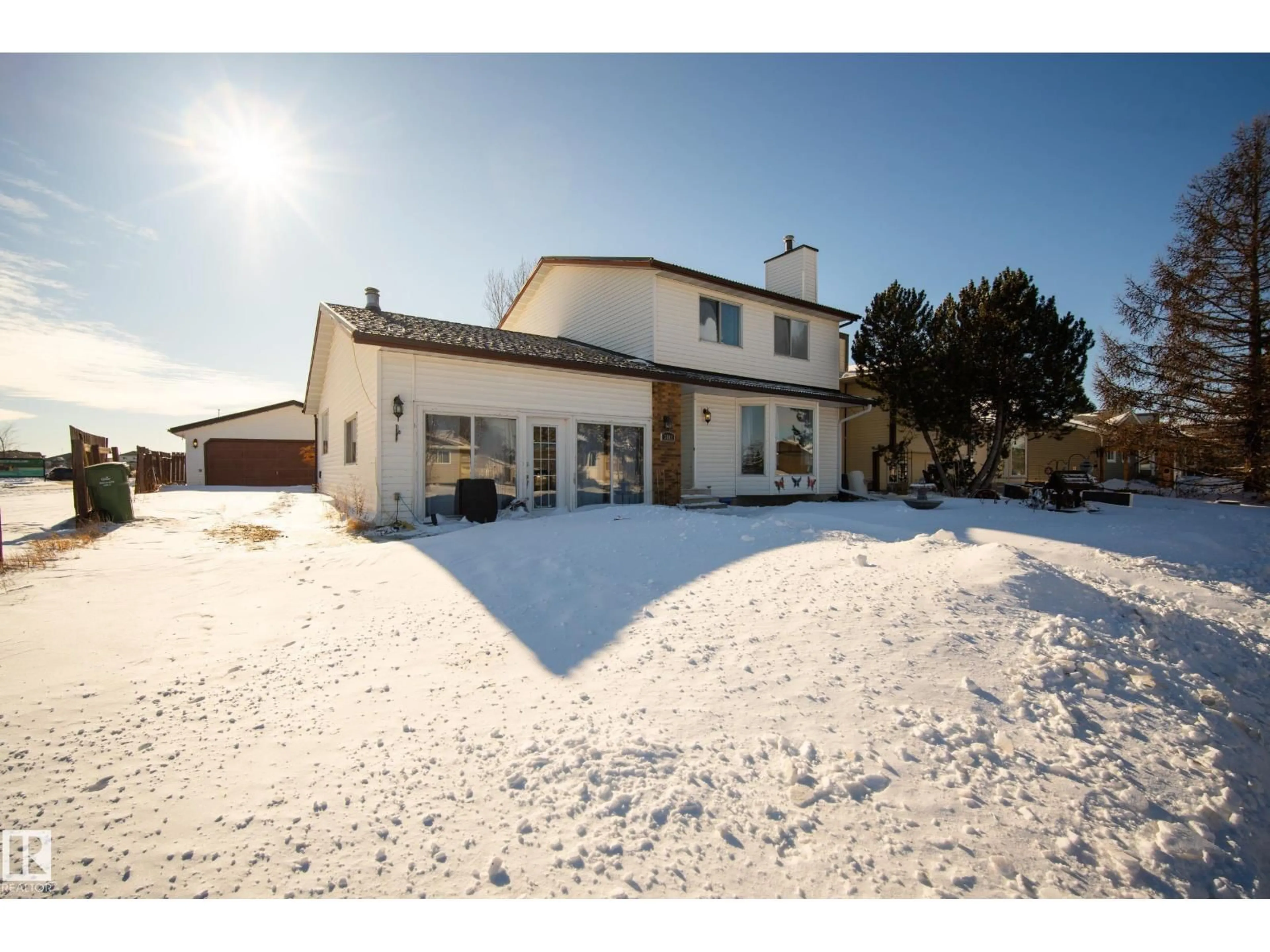 A pic from outside/outdoor area/front of a property/back of a property/a pic from drone, street for 3801 33 AV, Leduc Alberta T9E6E5