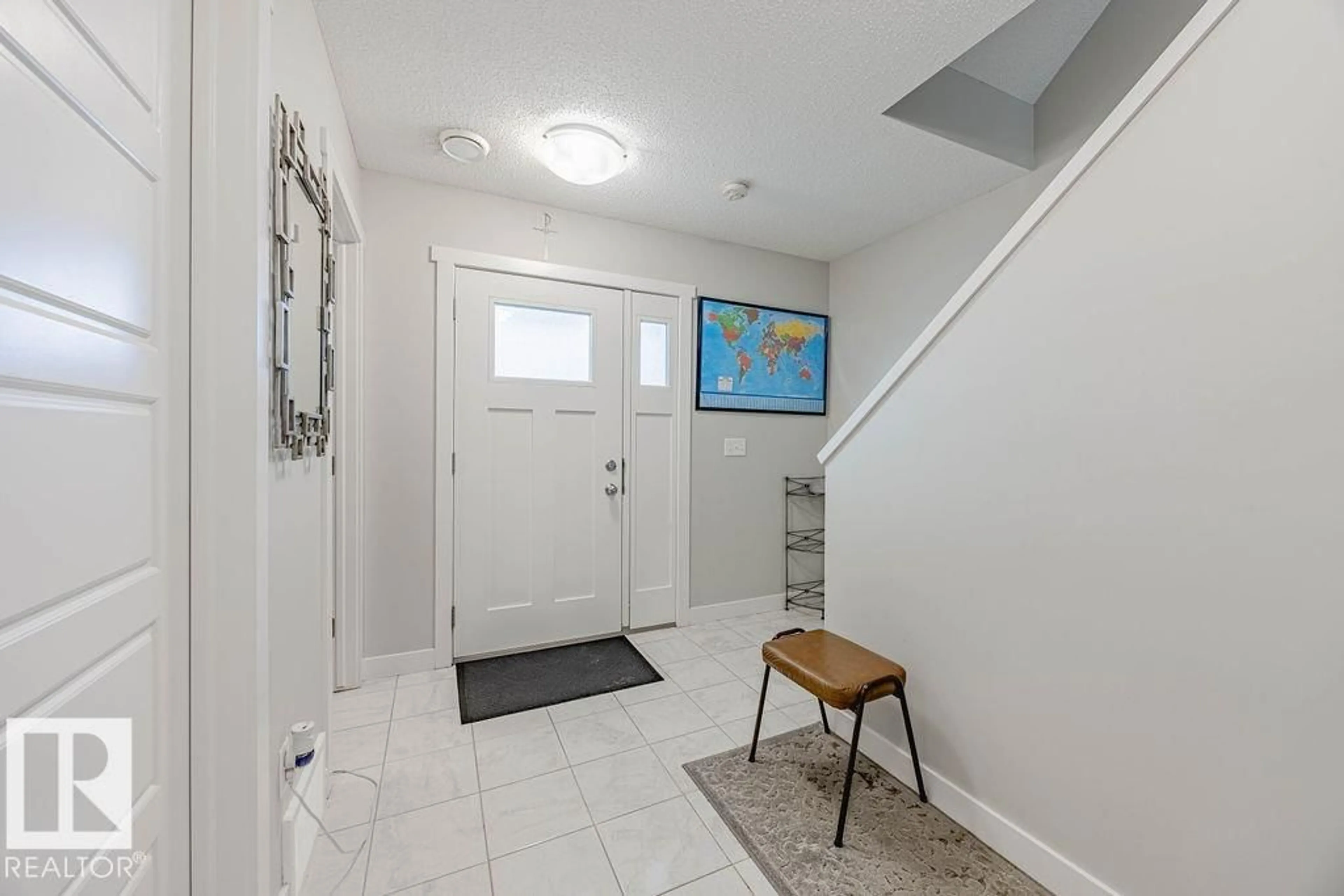 Indoor entryway for 31 - 17832 78 ST, Edmonton Alberta T5Z0P7