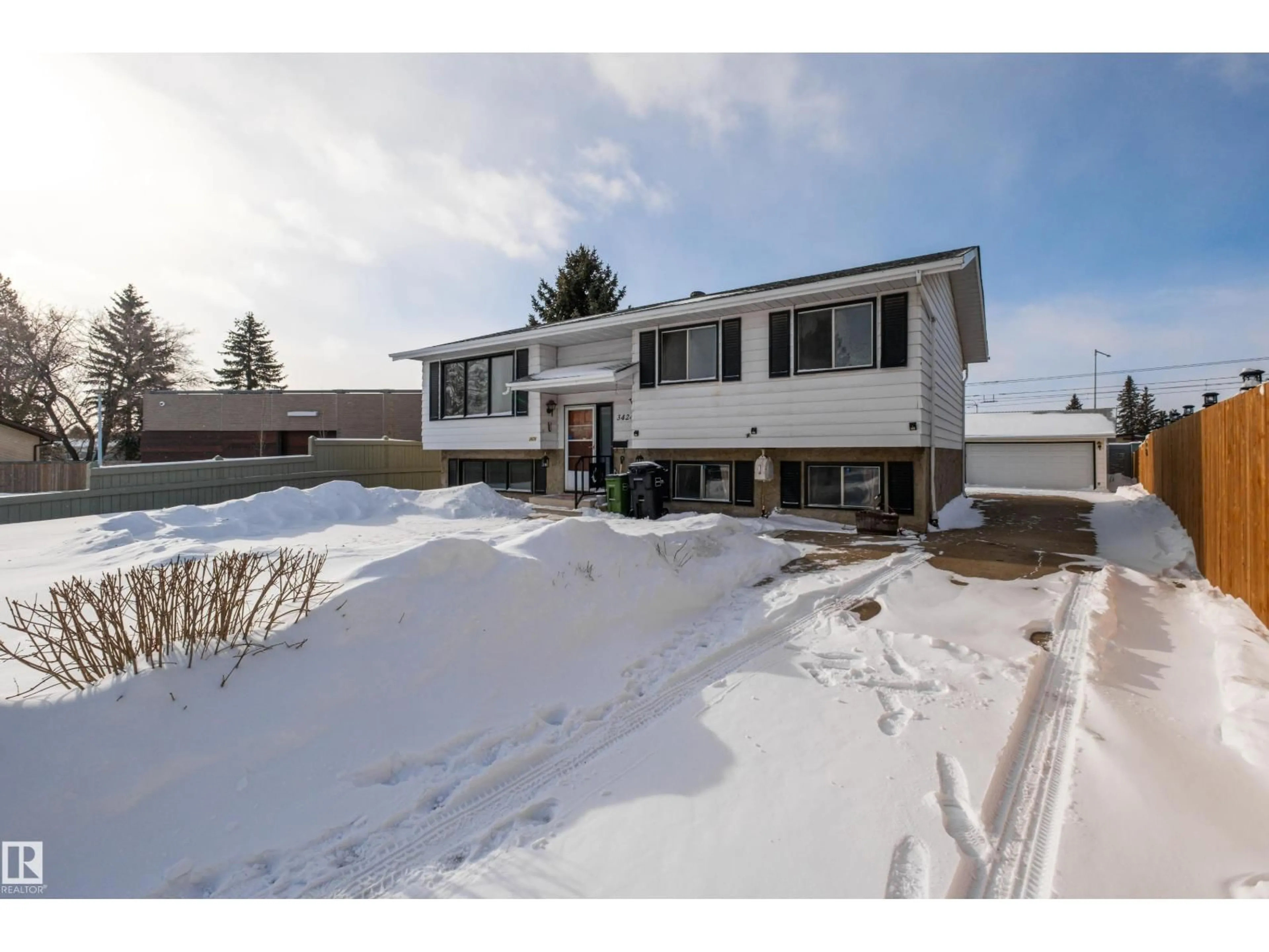 Unknown for NW - 3424 65 ST, Edmonton Alberta T6L2C6