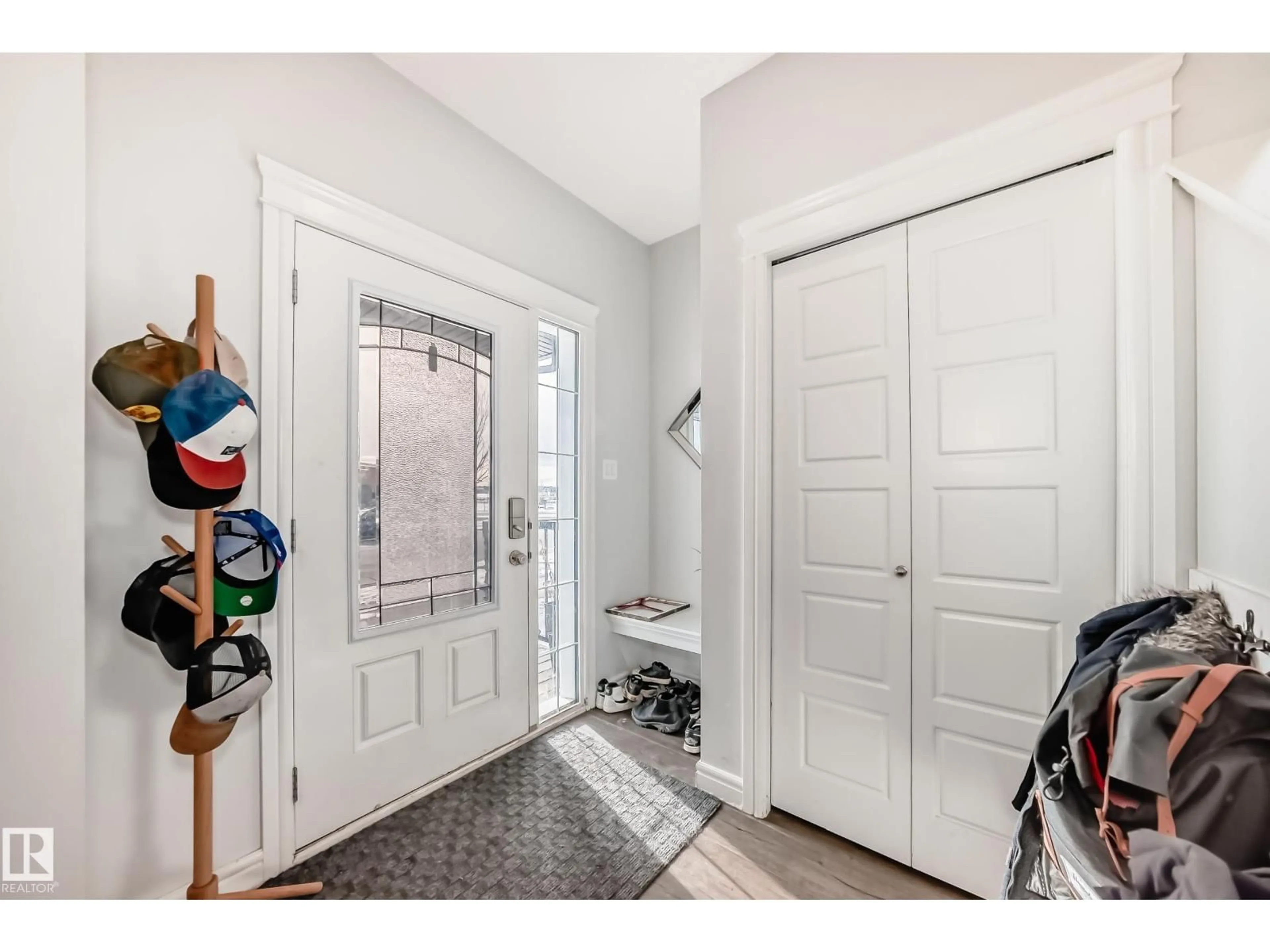 Indoor entryway for 2 SOUTHPOINTE BV, Fort Saskatchewan Alberta T8L0T9