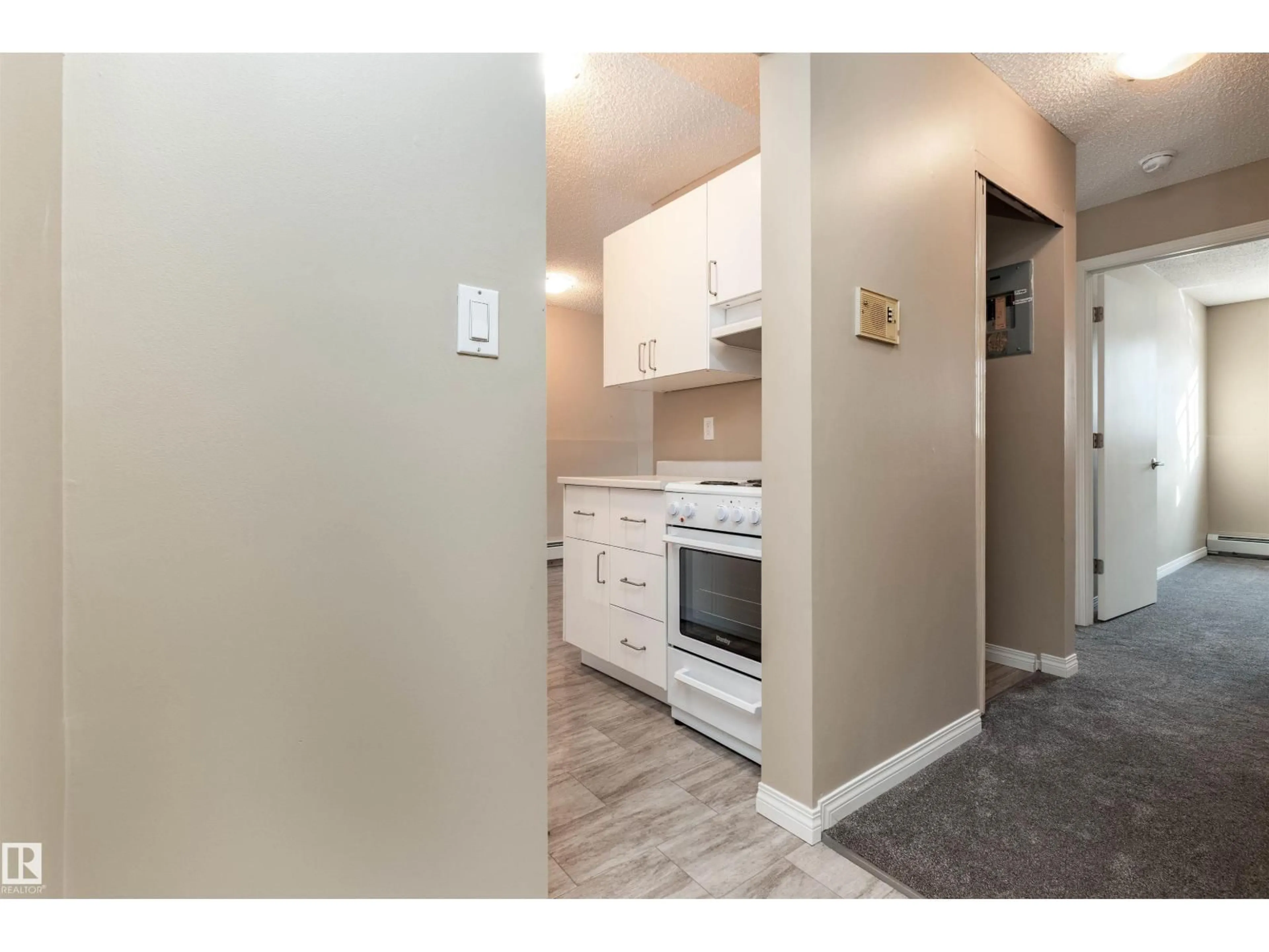 Standard kitchen, wood/laminate floor for B01 - 10620 104 ST NW, Edmonton Alberta T5H2W2