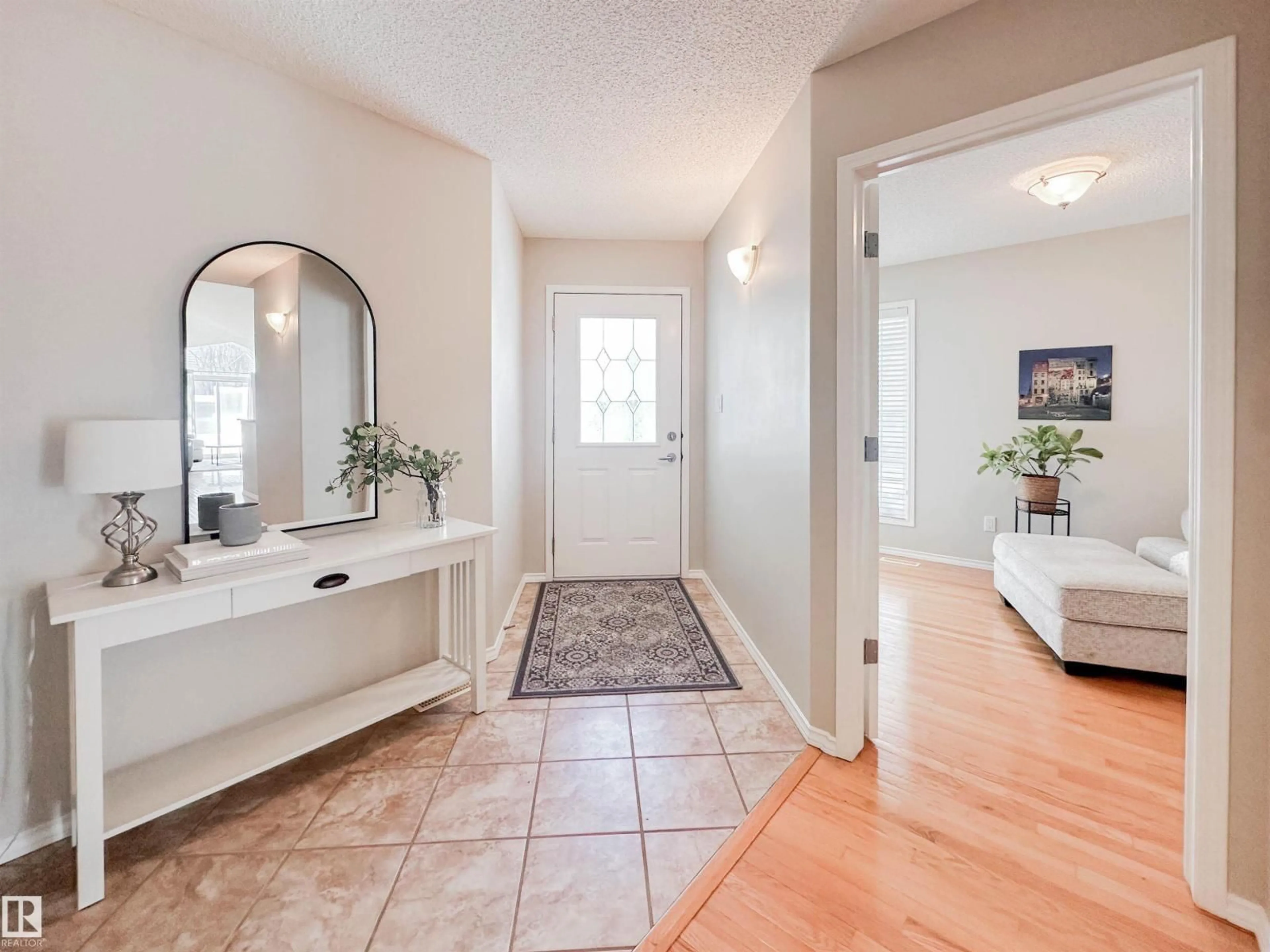 Indoor entryway for 51 - 19 ELDORADO DR, St. Albert Alberta T8N7E3