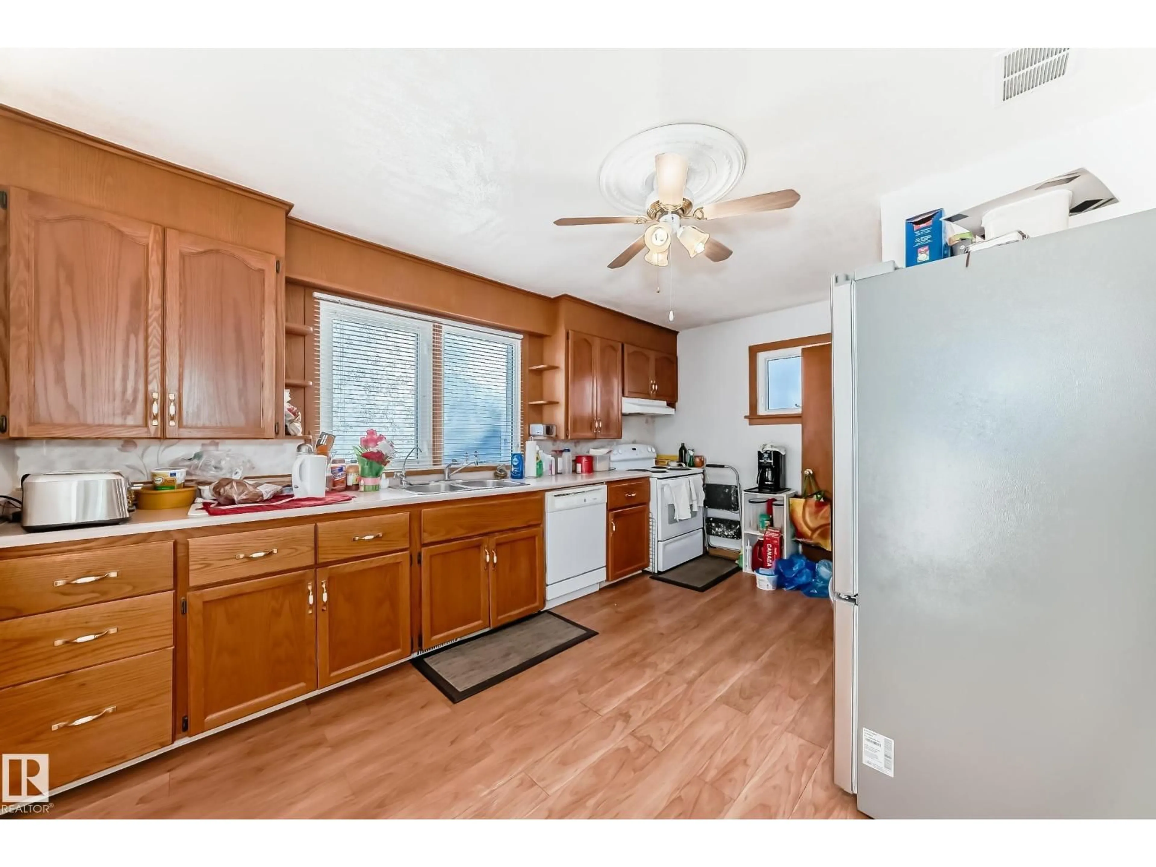 Unknown for 9716 162 ST, Edmonton Alberta T5Y2Y9