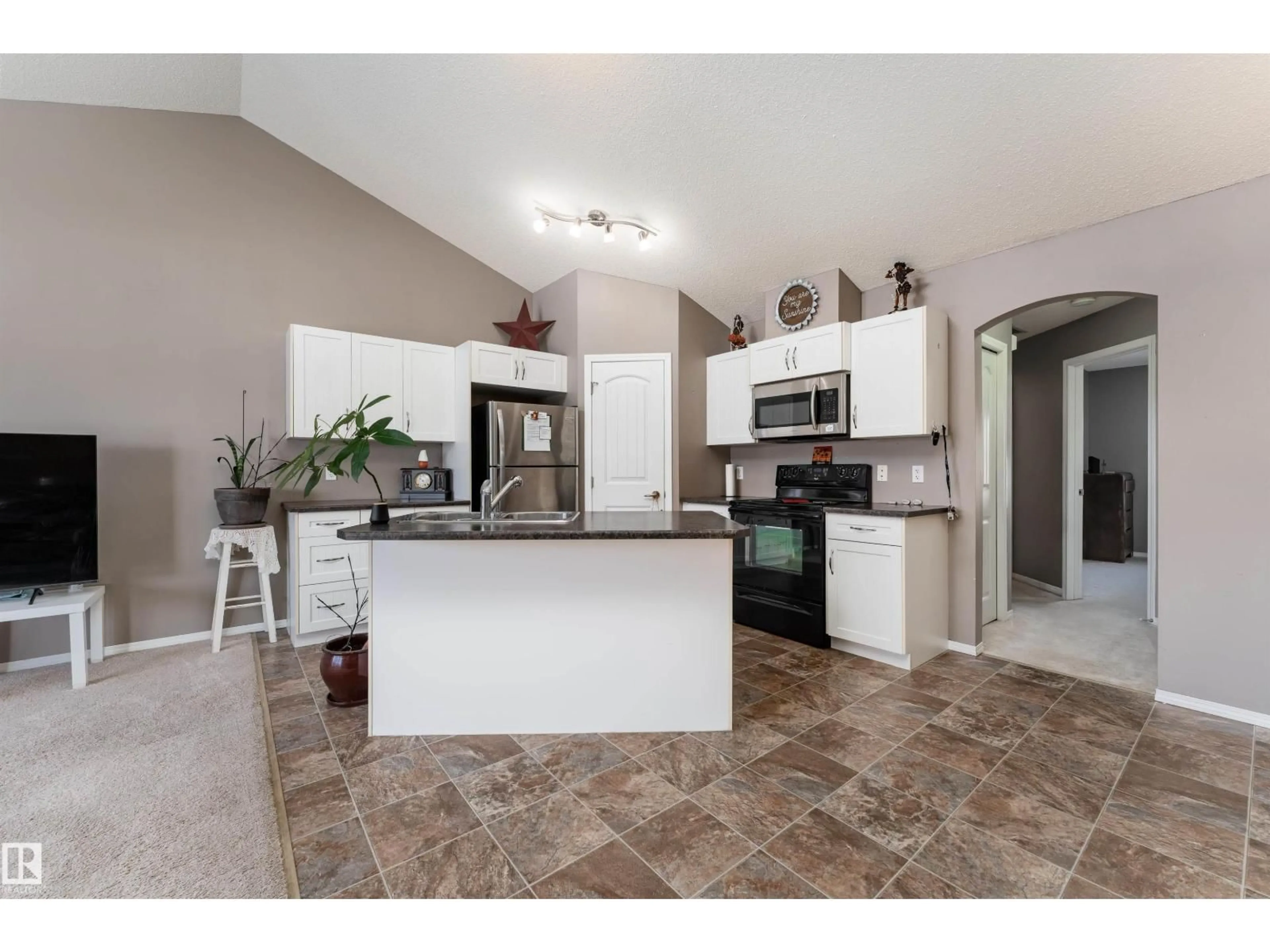 Open concept kitchen, ceramic/tile floor for SW - 82 604 62 ST, Edmonton Alberta T6X0K4