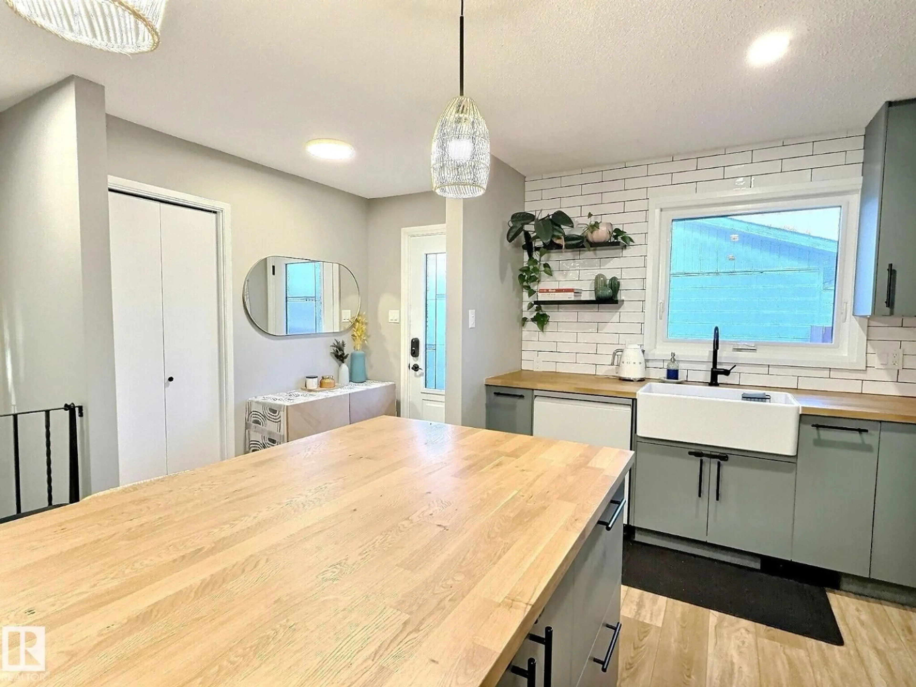 Open concept kitchen, unknown for 17119 82 AV, Edmonton Alberta T5T0C2