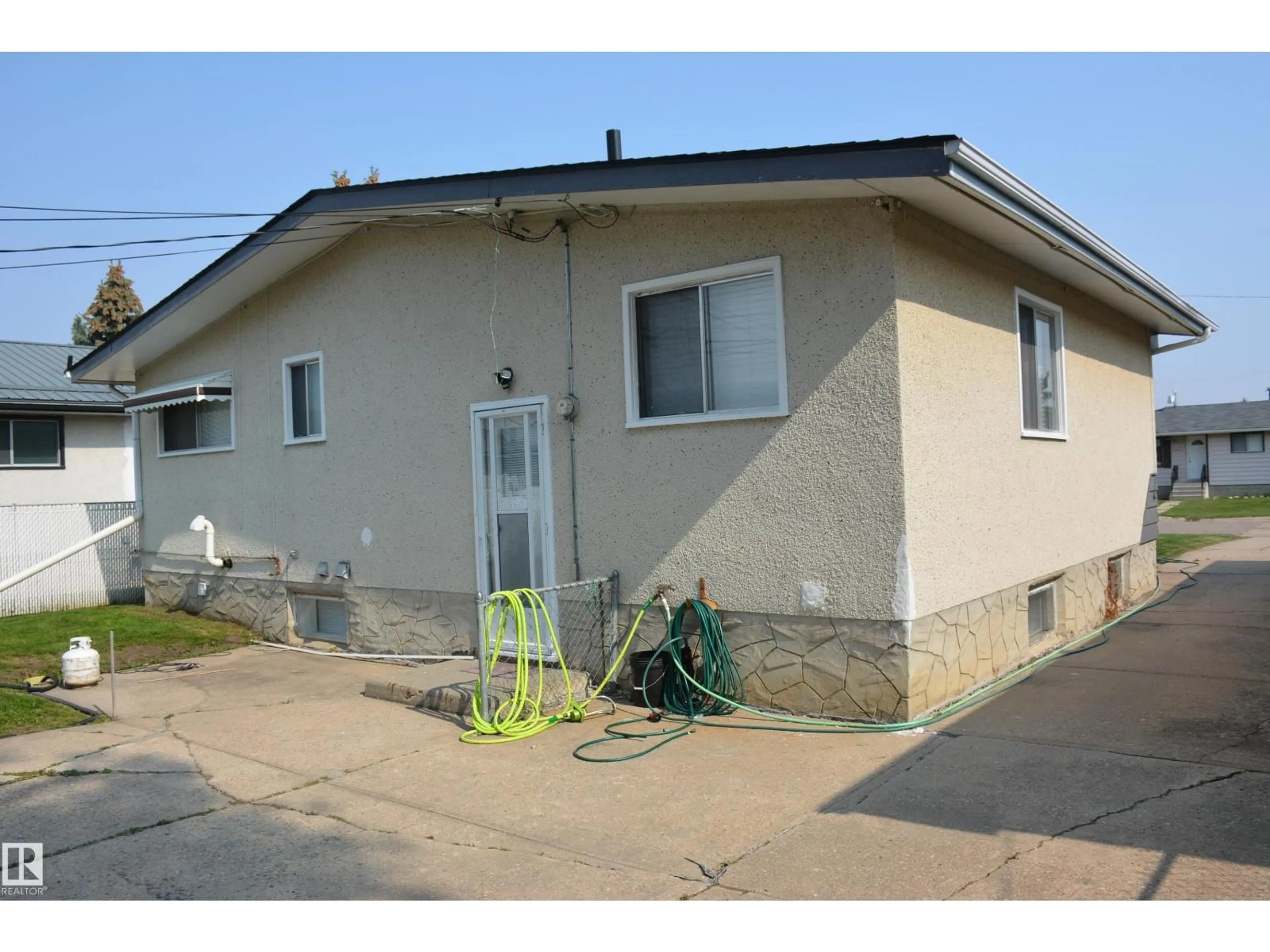 Unknown for 5506 56 ST, Barrhead Alberta T7N1C6