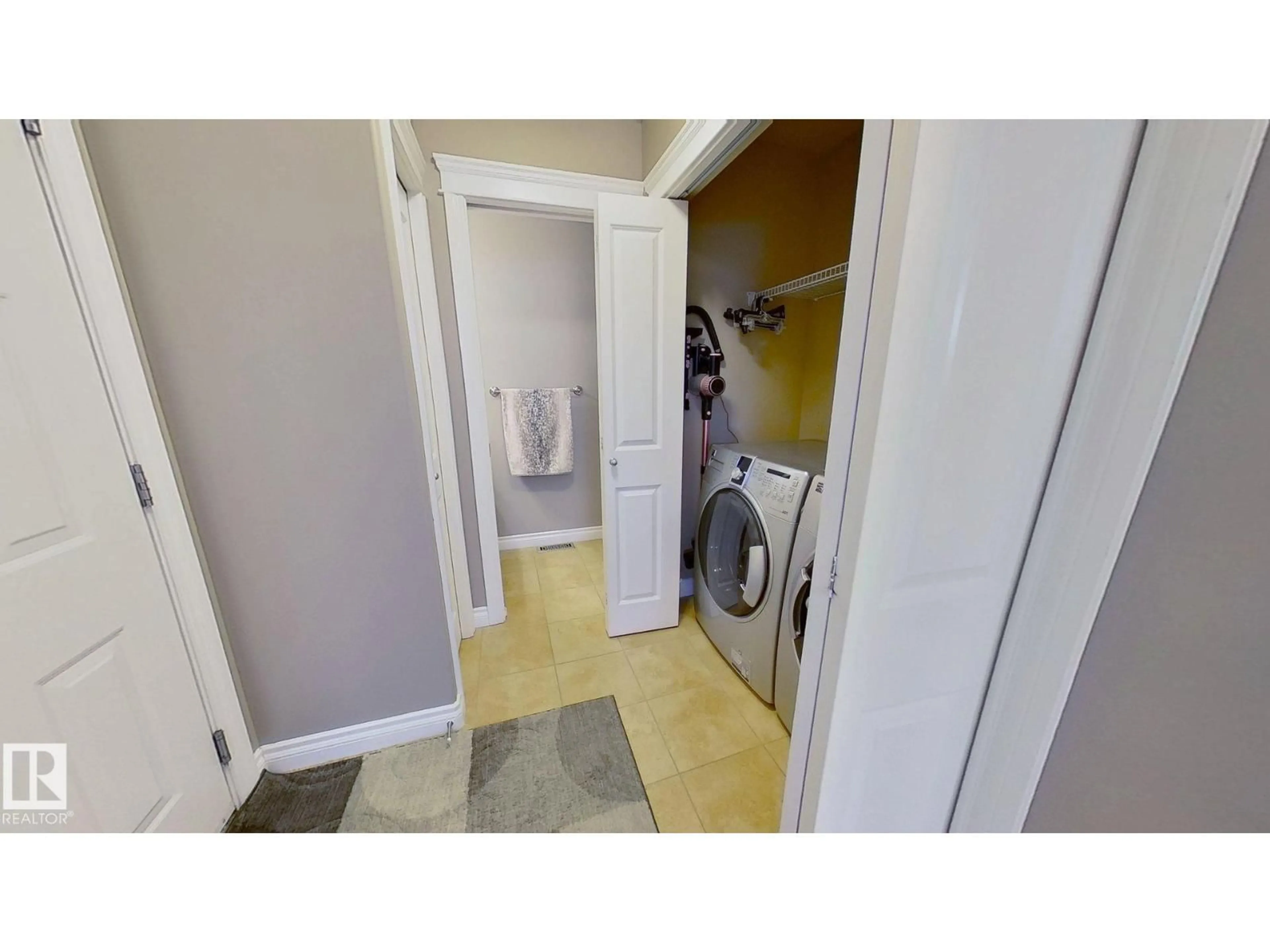 Laundry room for 6081 SUNBROOK LD, Sherwood Park Alberta T8H0J7
