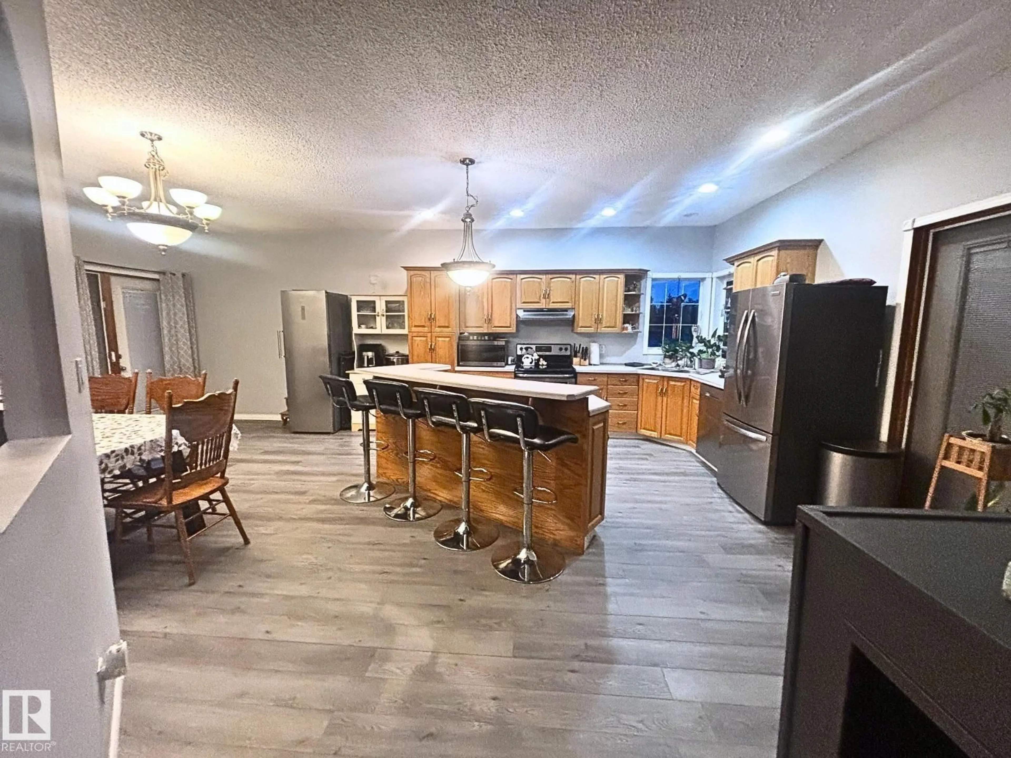 Open concept kitchen, unknown for 5119 46 AV, Mundare Alberta T0B3H0