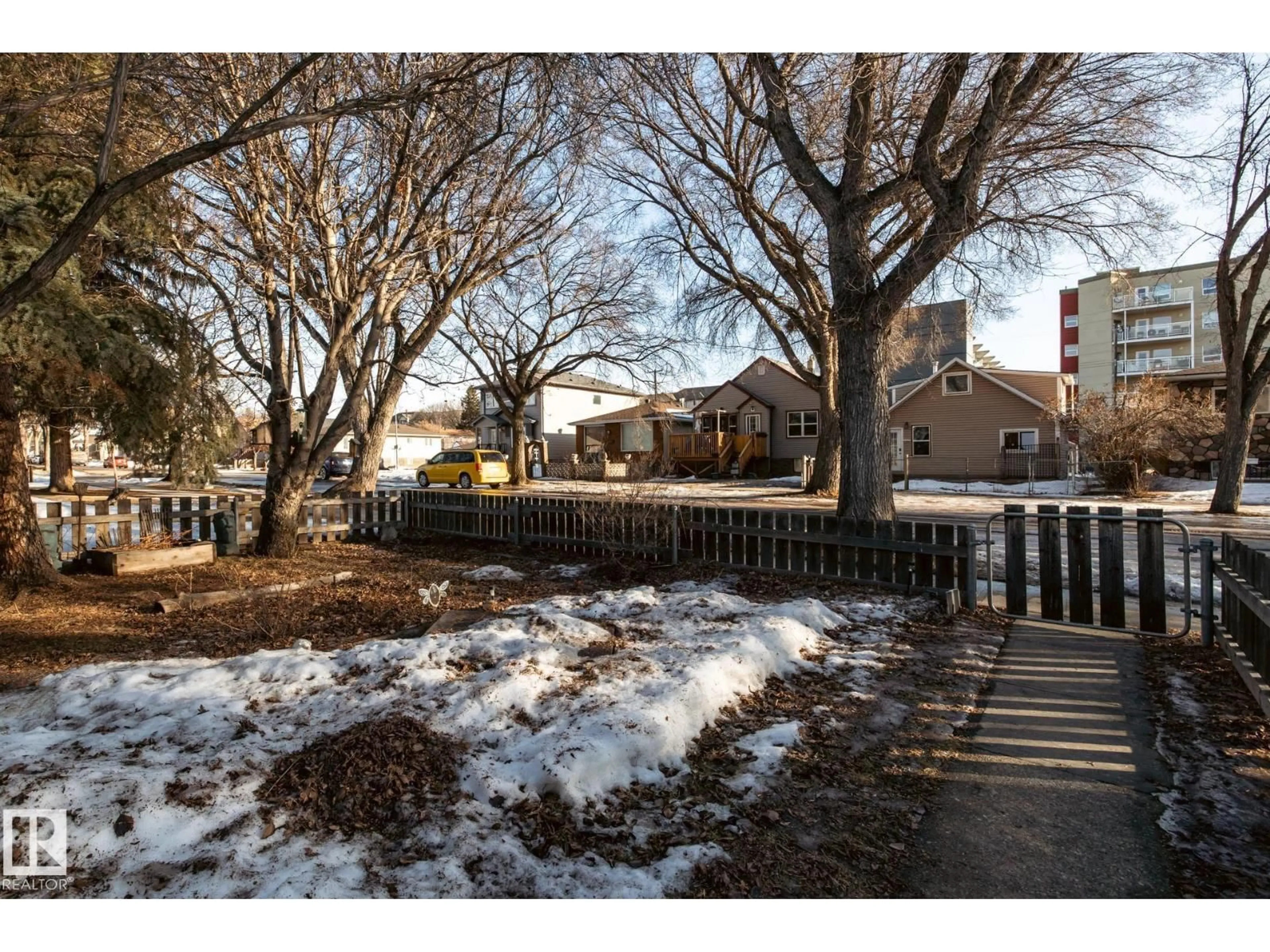 A pic from outside/outdoor area/front of a property/back of a property/a pic from drone, street for NW - 11240 84 ST, Edmonton Alberta T5B3A9