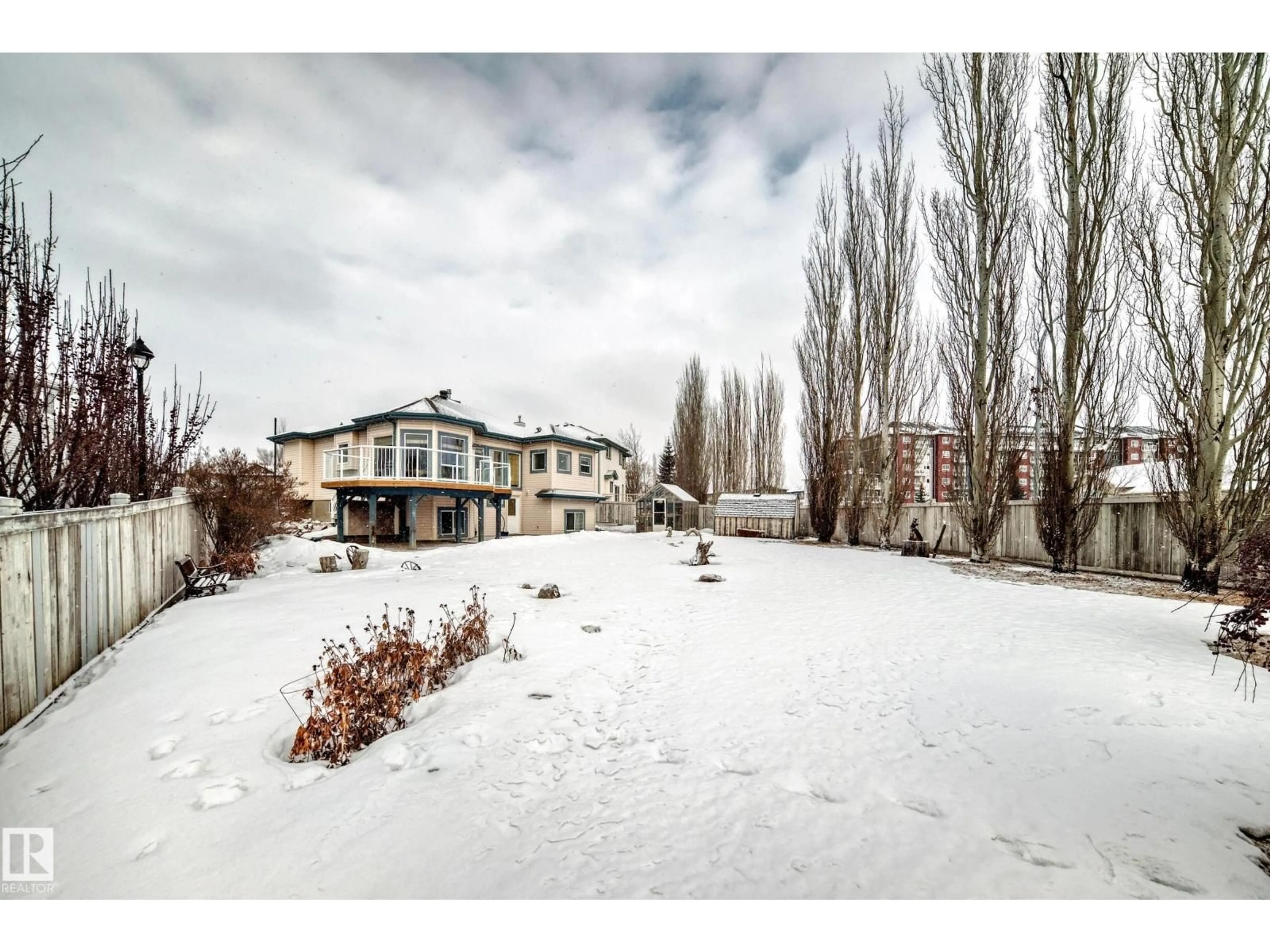 A pic from outside/outdoor area/front of a property/back of a property/a pic from drone, unknown for 576 GLENWRIGHT CR, Edmonton Alberta T5P4E6