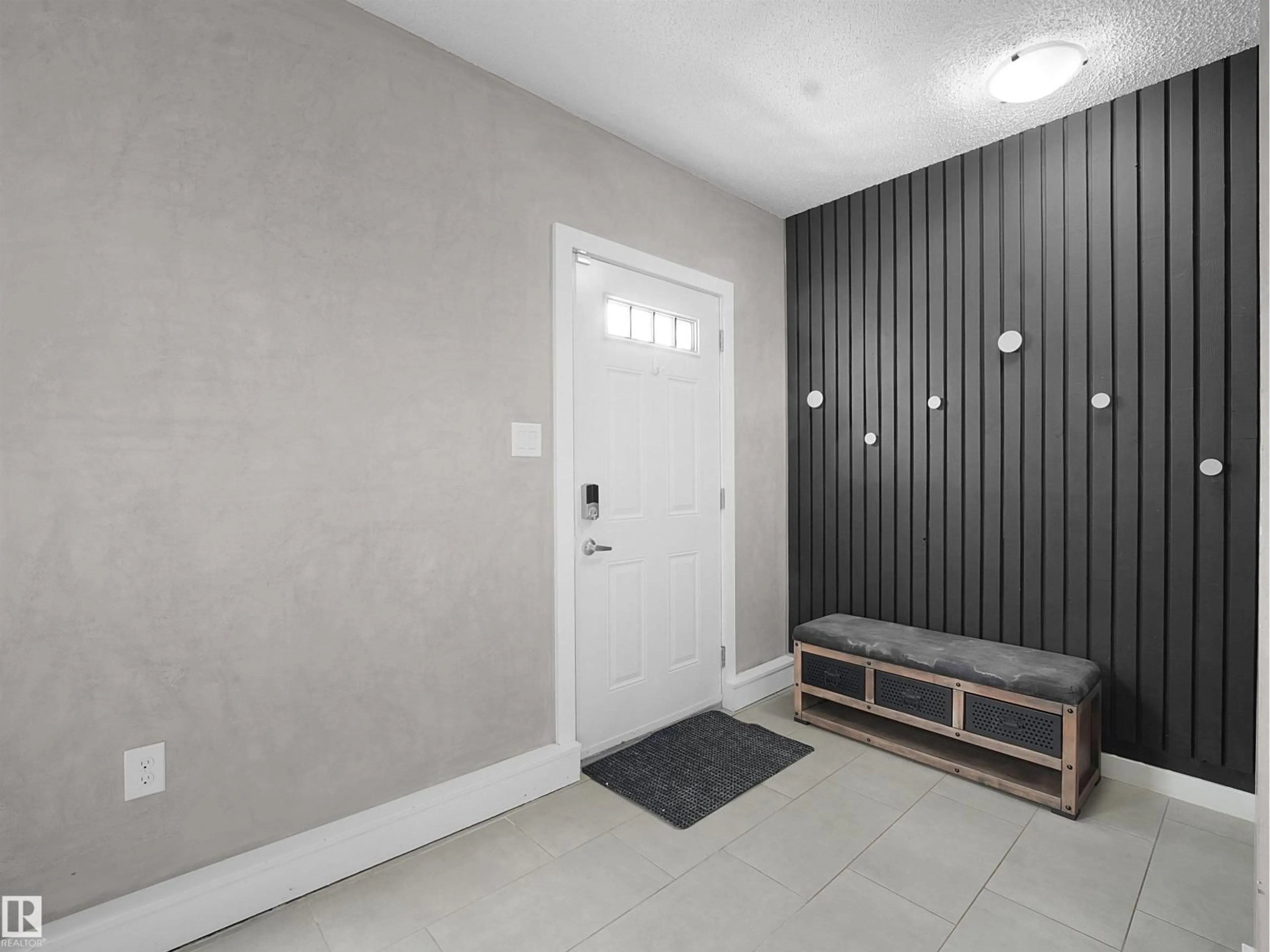 Indoor entryway for 2803 - 65 JAMES MOWATT TR, Edmonton Alberta T6W2P5