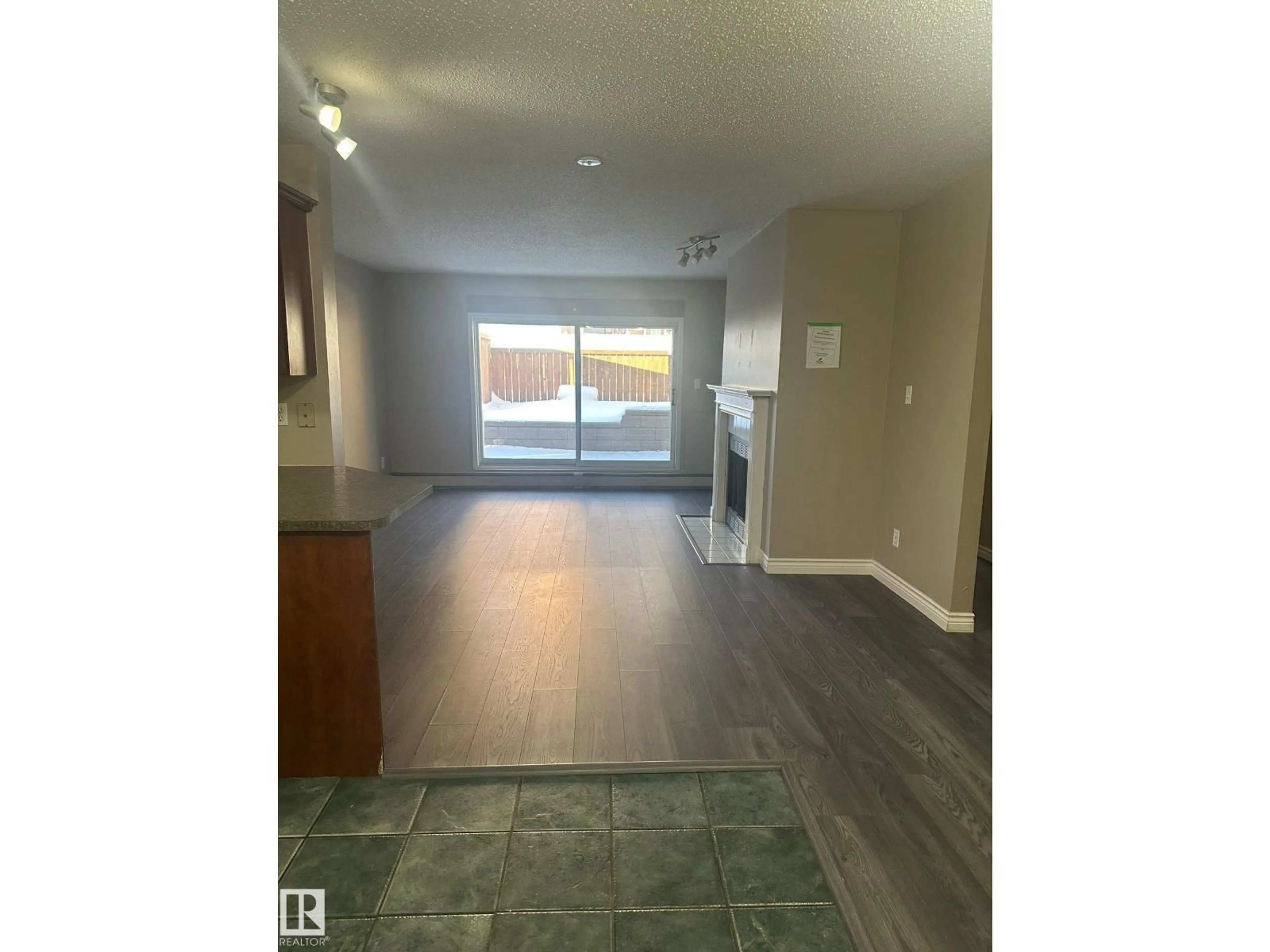 A pic of a room for 106 - 9010 106 AV, Edmonton Alberta T5H4K3