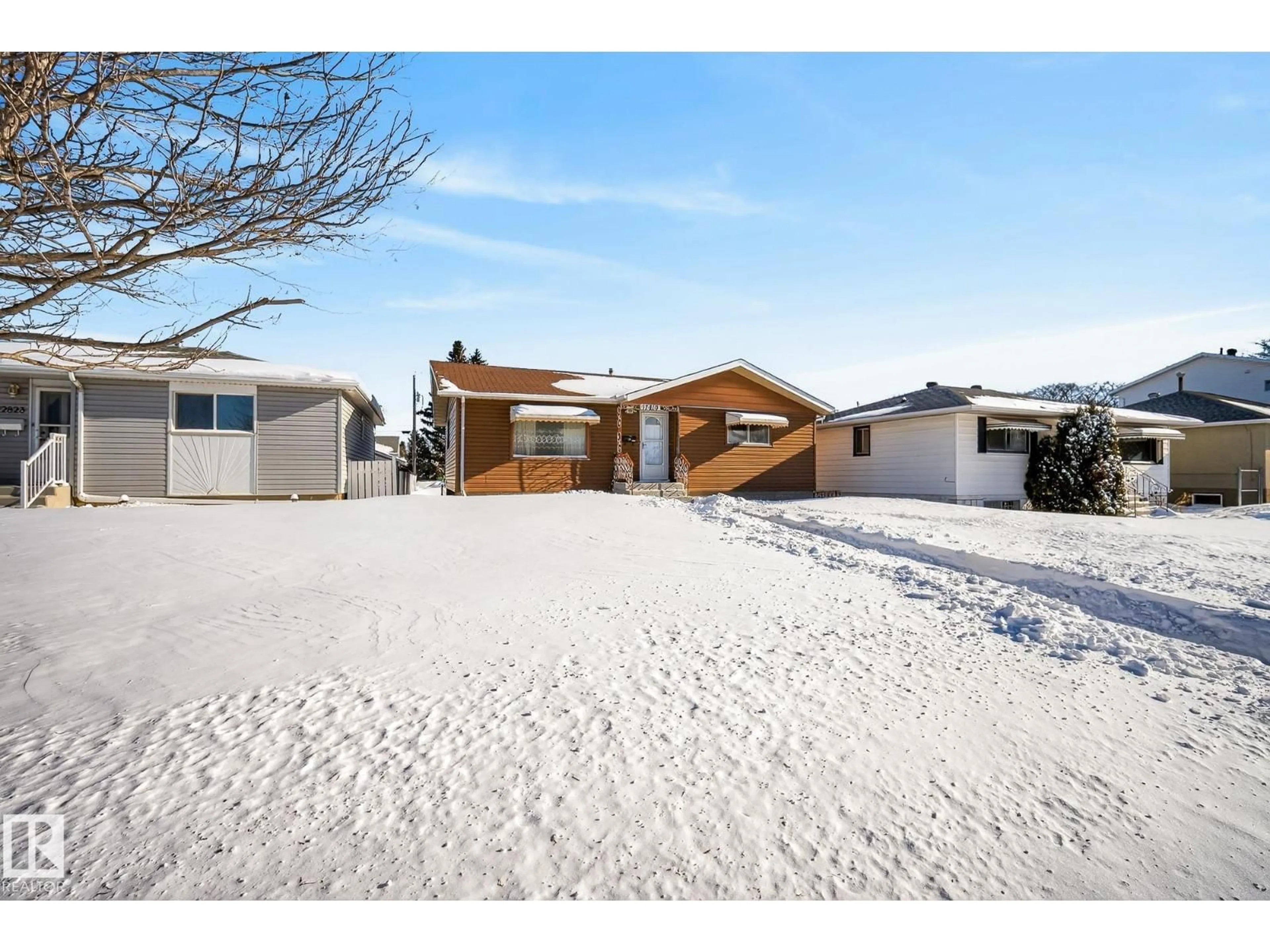 A pic from outside/outdoor area/front of a property/back of a property/a pic from drone, street for 12819 107 ST NW, Edmonton Alberta T5E4V4