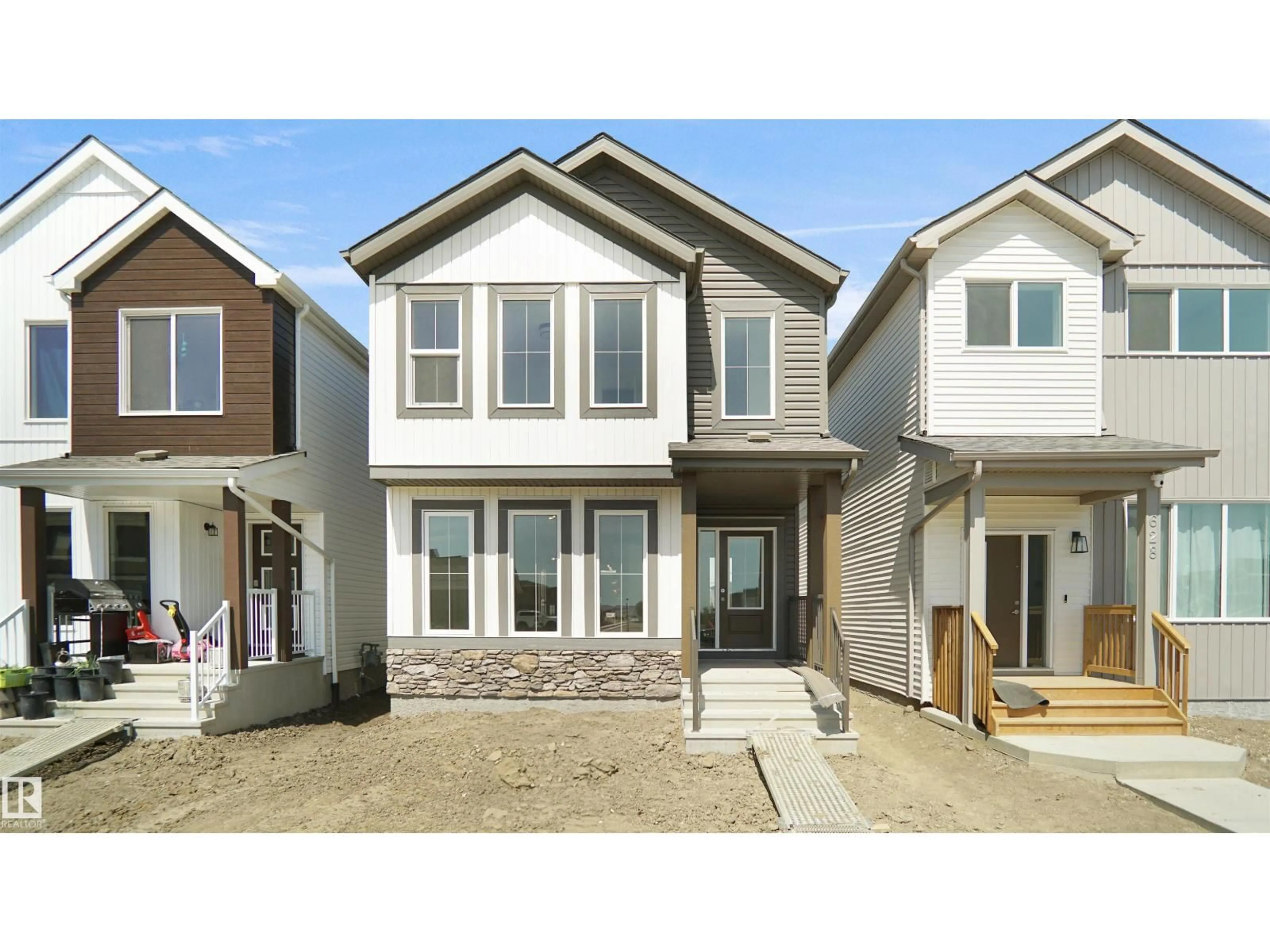Home with vinyl exterior material, street for 263 FALCON CR, Leduc Alberta T9E1V2
