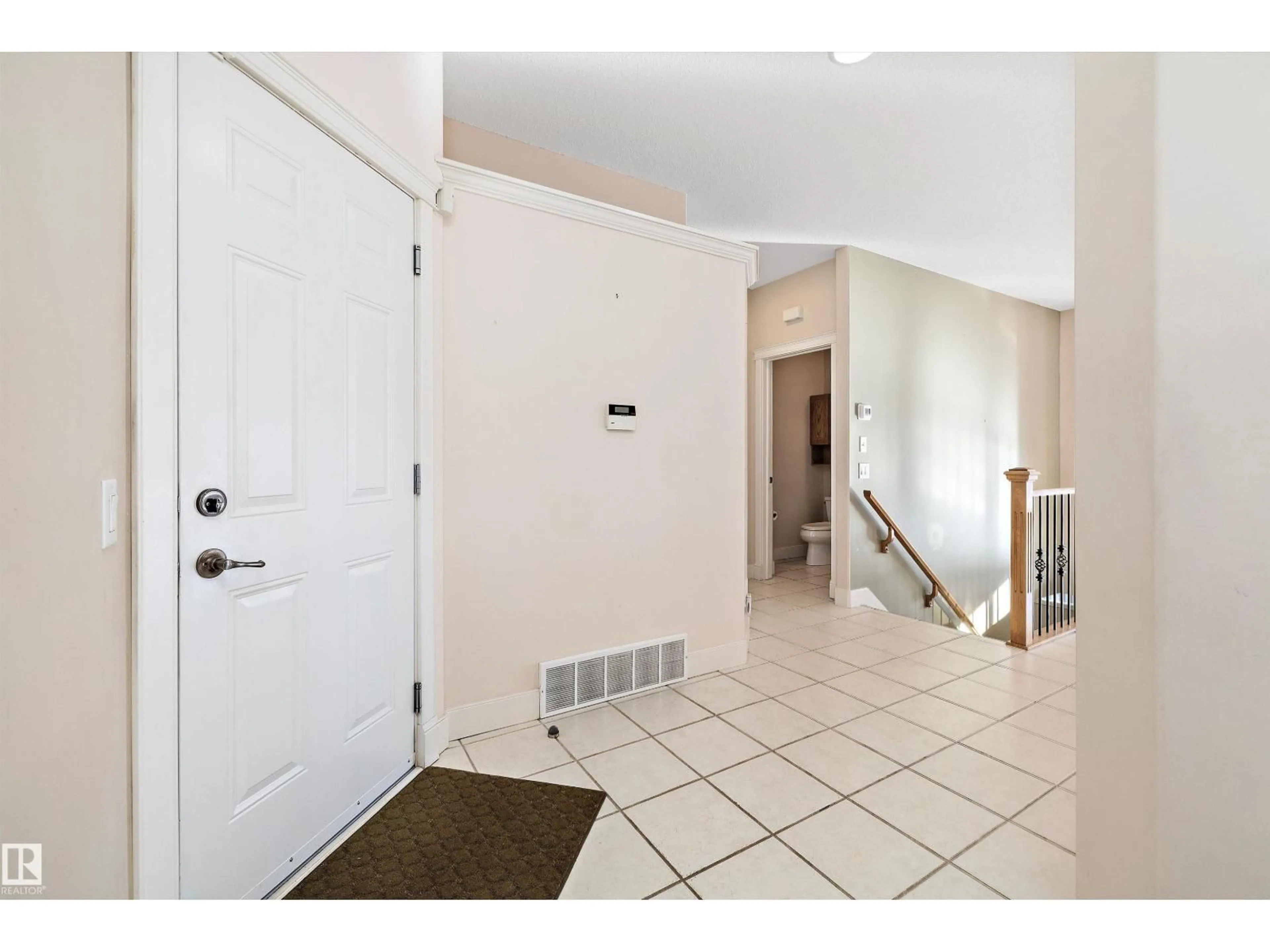 Indoor entryway for 7 - 17603 99 ST, Edmonton Alberta T5X6B9