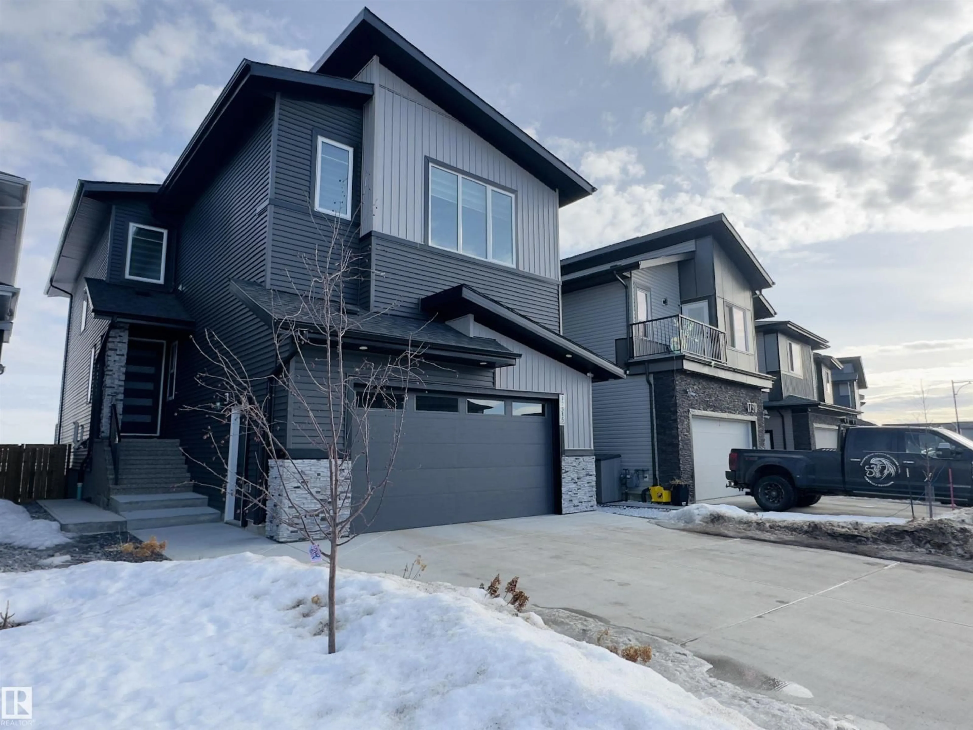 A pic from outside/outdoor area/front of a property/back of a property/a pic from drone, street for NW - 17315 68 ST, Edmonton Alberta T5Z0W4