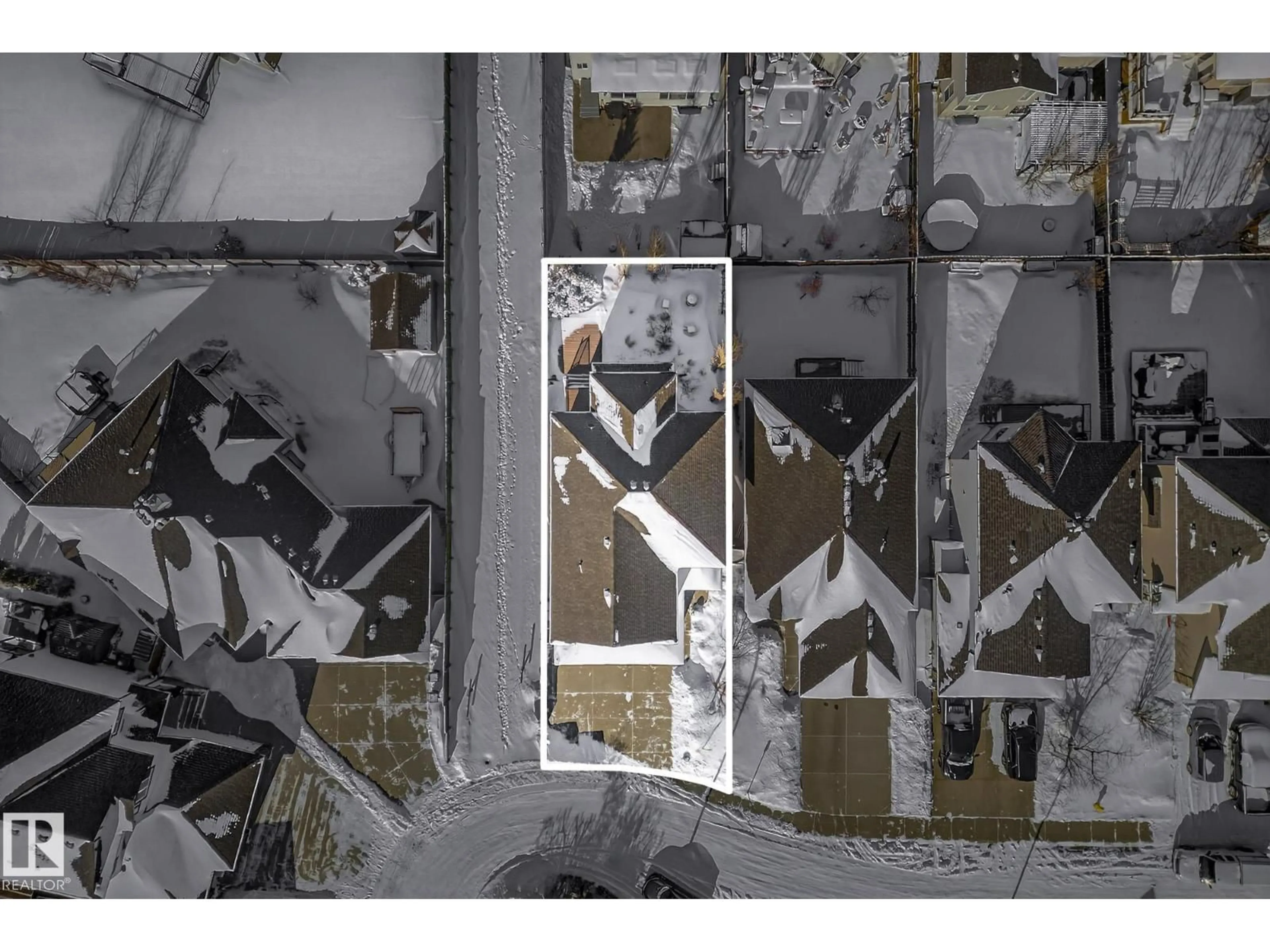 A pic from outside/outdoor area/front of a property/back of a property/a pic from drone, unknown for 6029 CAMERON CL, Sherwood Park Alberta T8H0H6