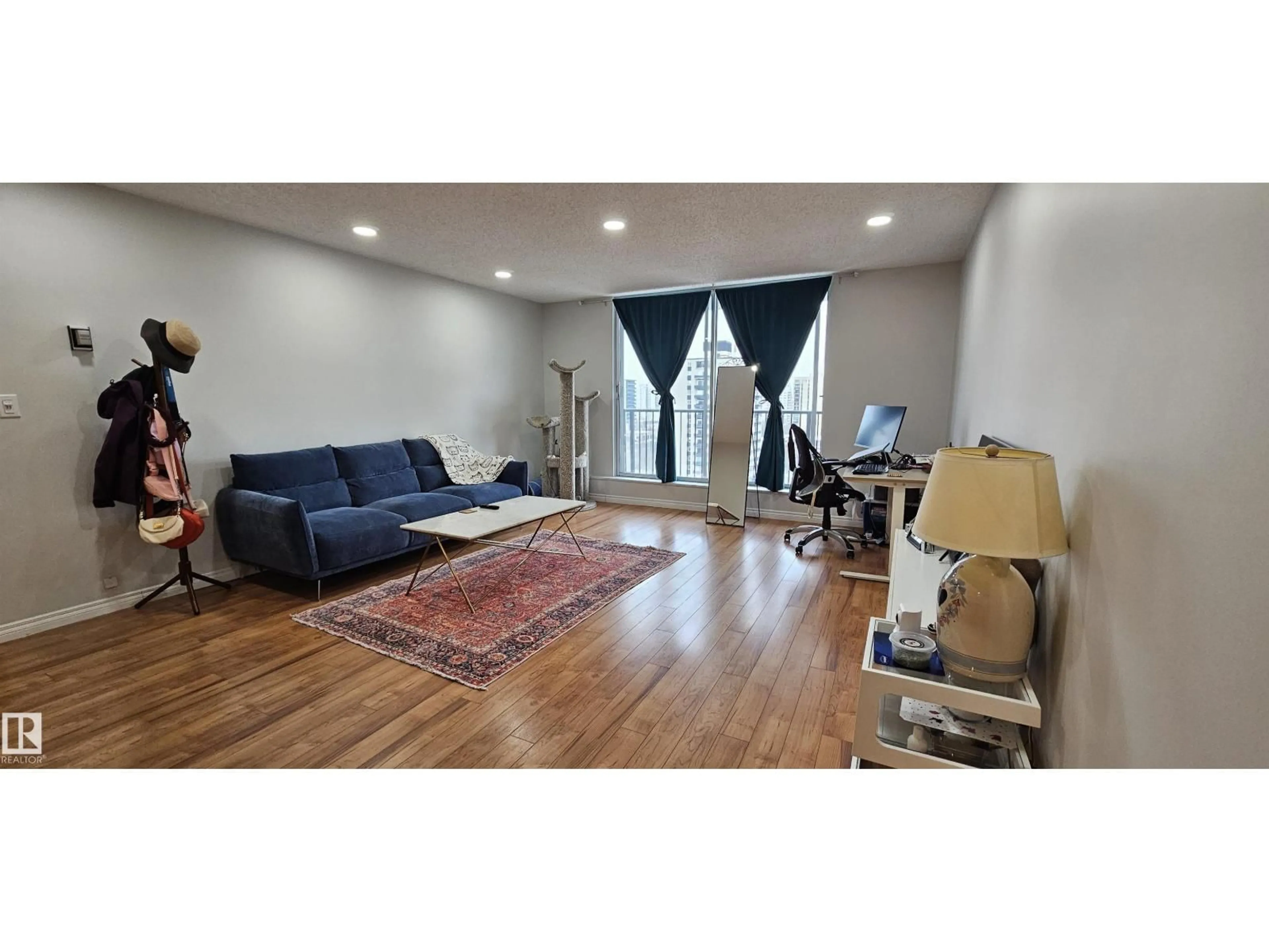 A pic of a room for 906 - 11307 99 AV, Edmonton Alberta T5K0H2