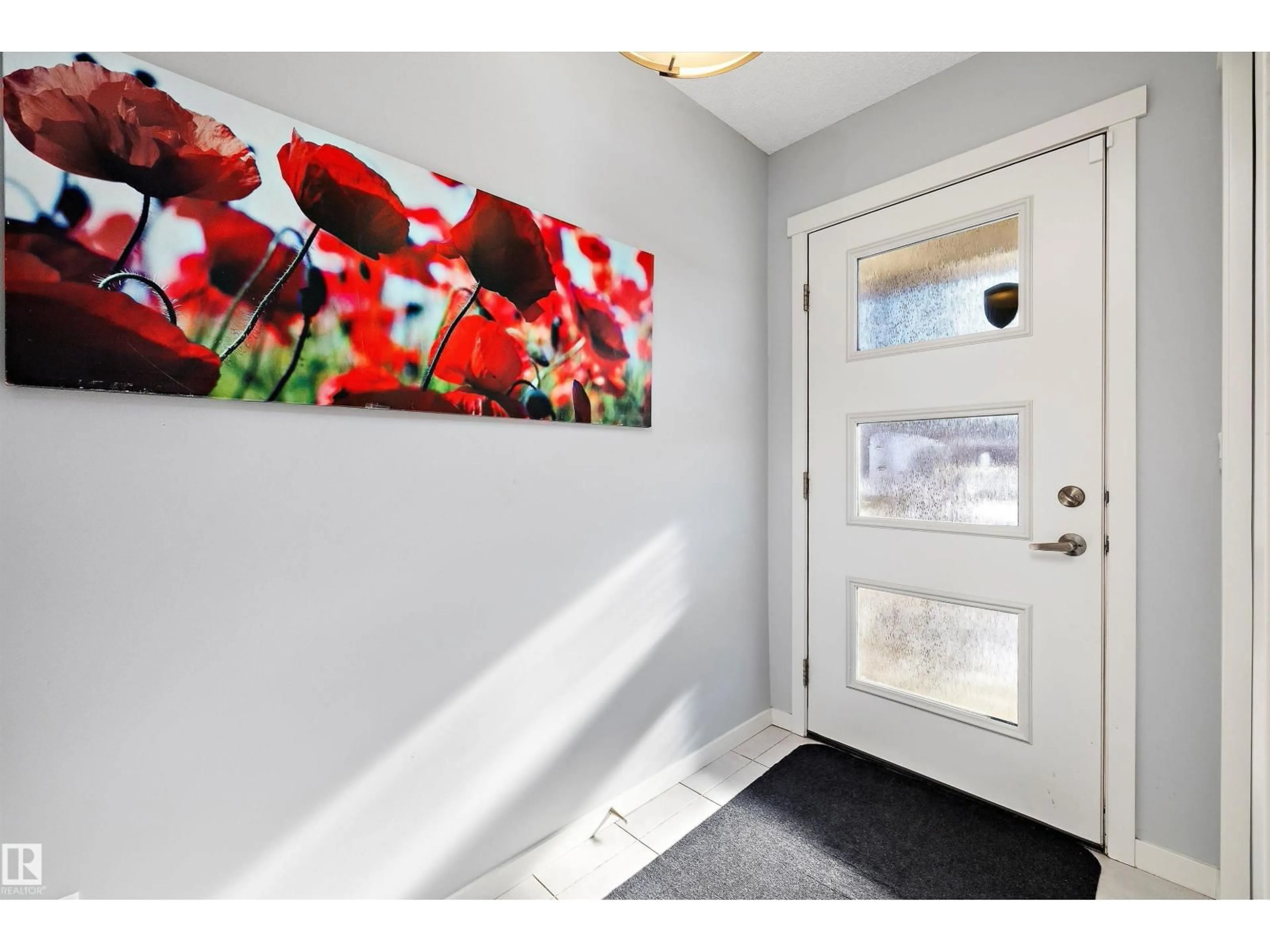 Indoor entryway for NW - 20106 27 AV, Edmonton Alberta T6M0W7